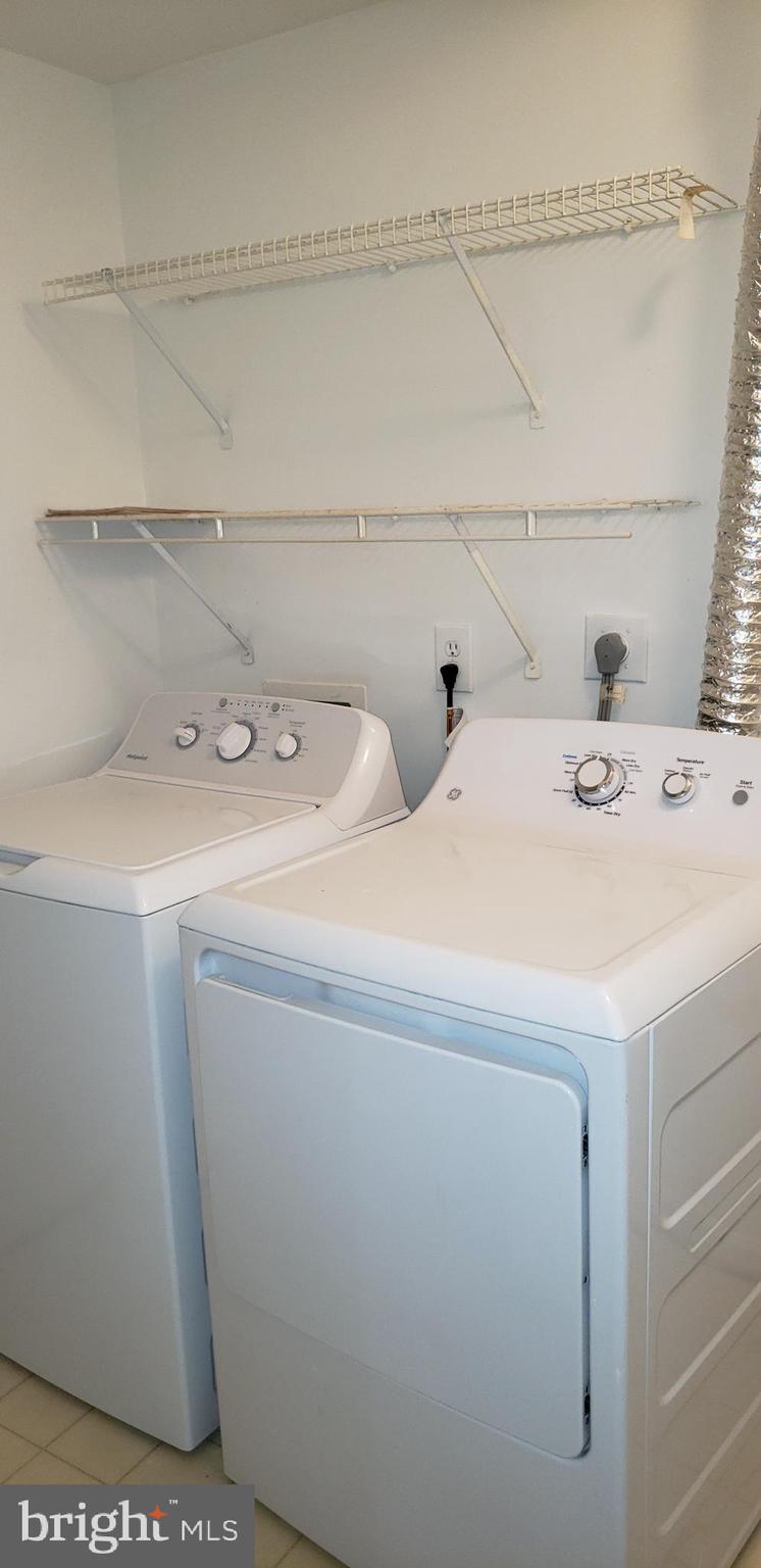 JACKSONS RIDGE CONDOS - Residential Lease