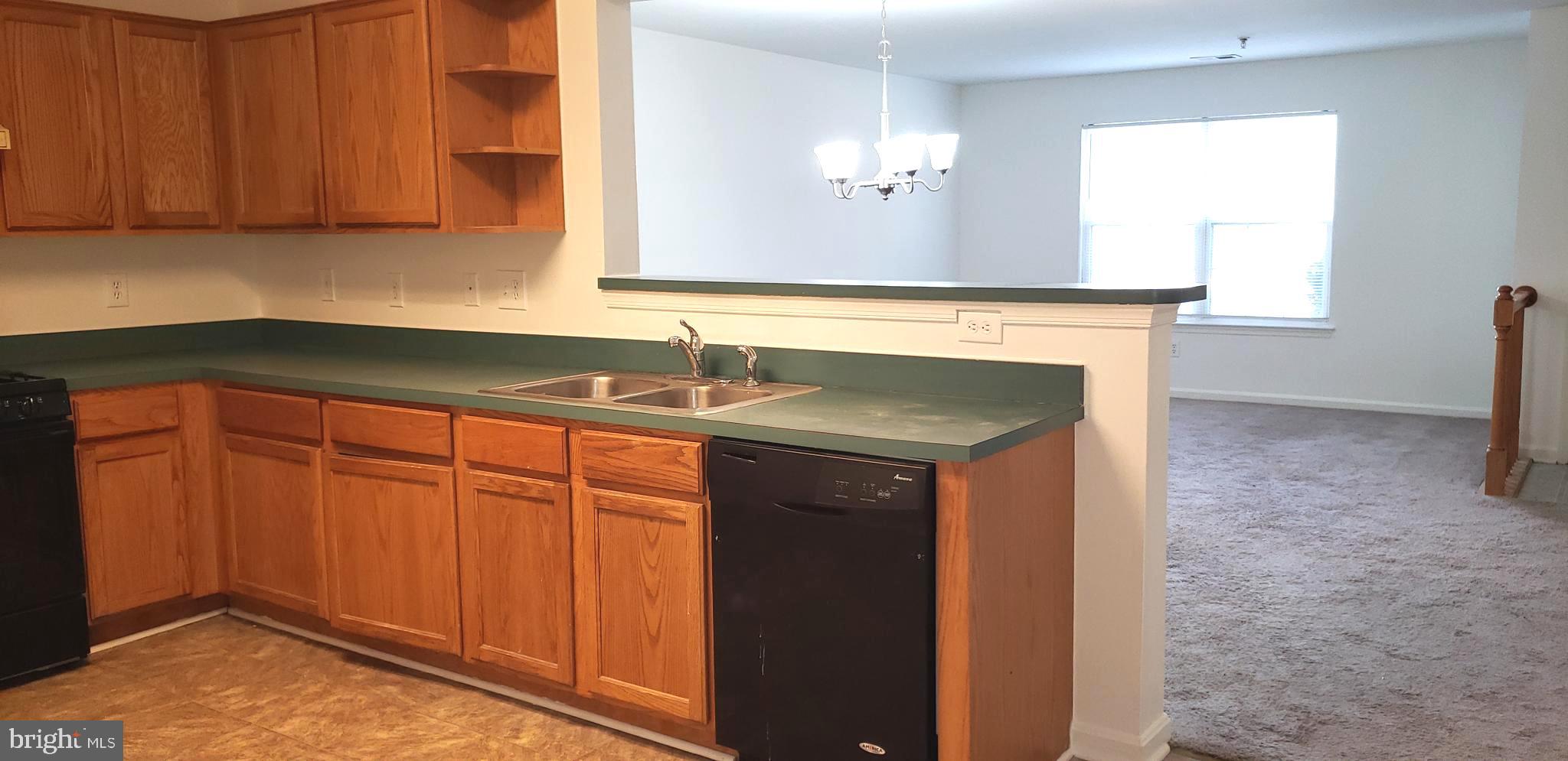 JACKSONS RIDGE CONDOS - Residential Lease