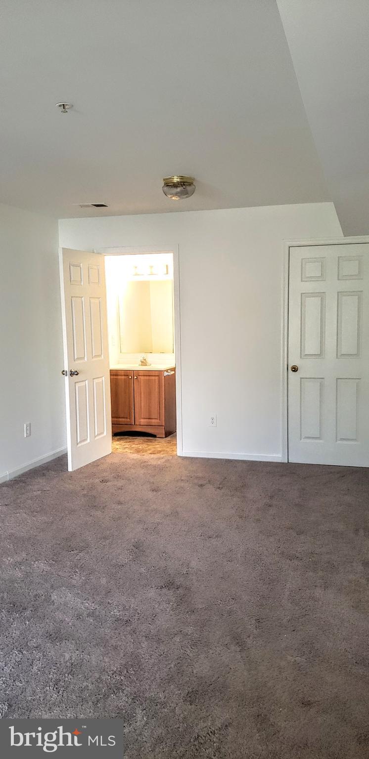 JACKSONS RIDGE CONDOS - Residential Lease