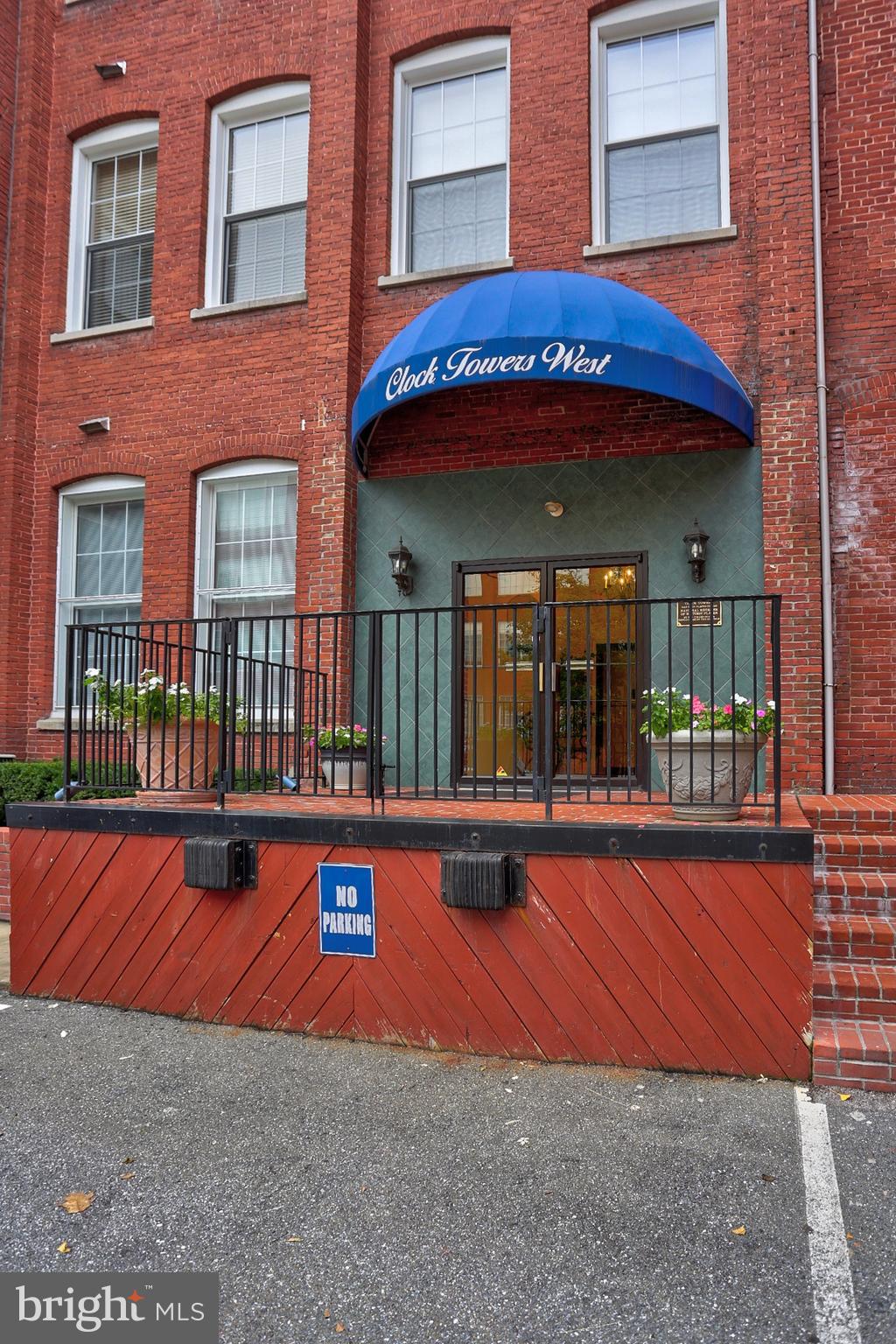 CLOCK TOWERS - Residential