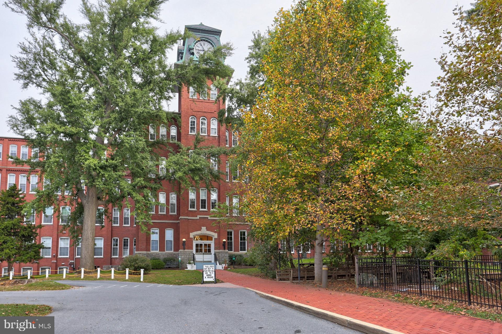CLOCK TOWERS - Residential