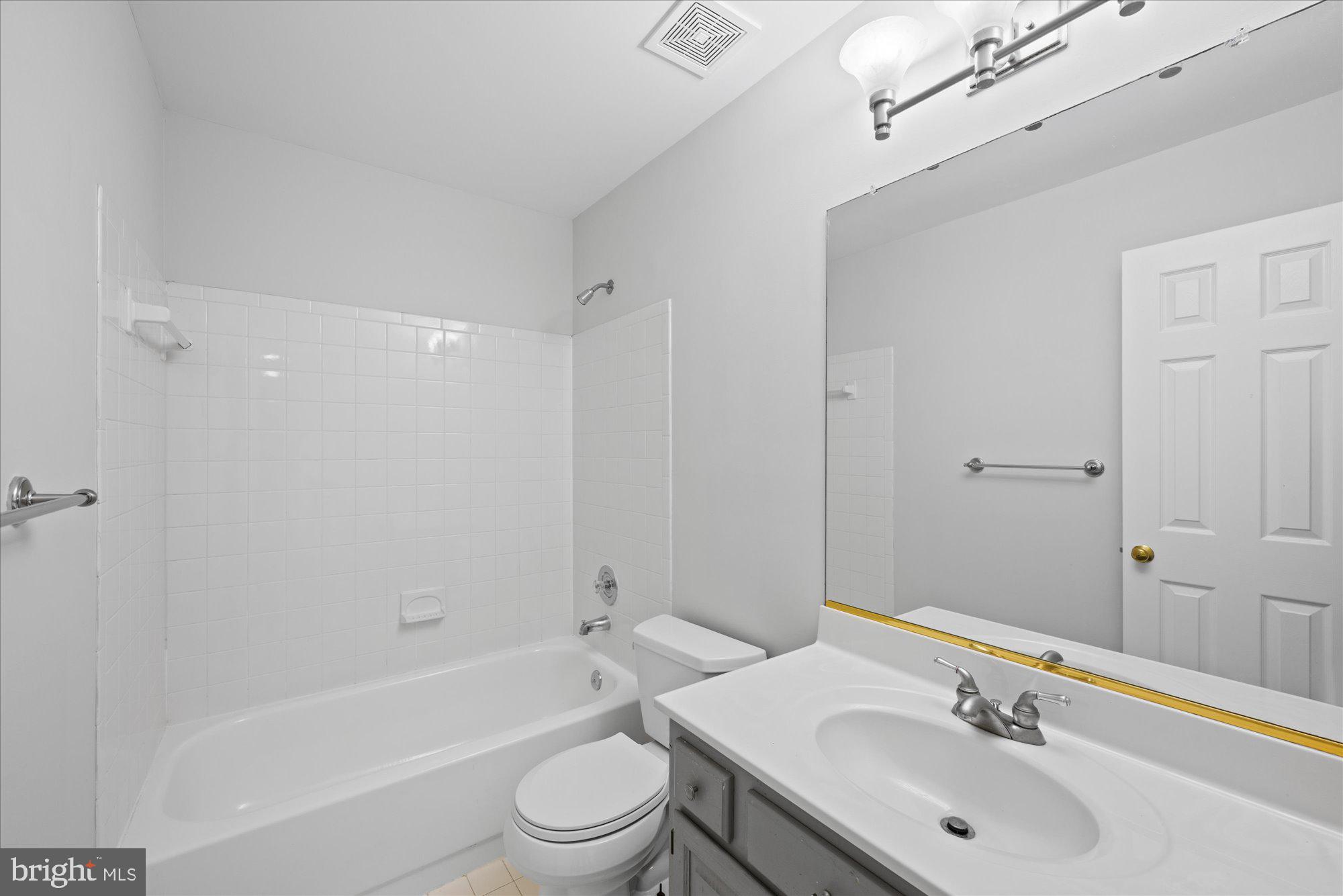 ASHBURN FARM - Residential