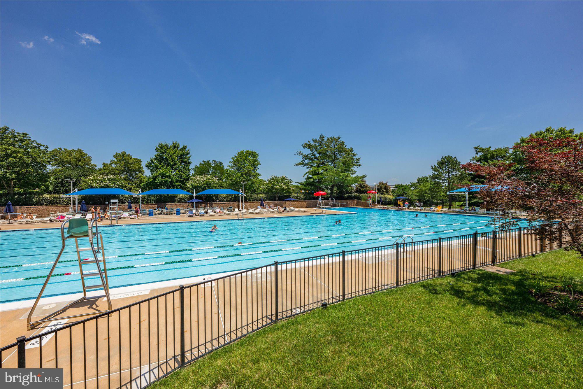 ASHBURN FARM - Residential