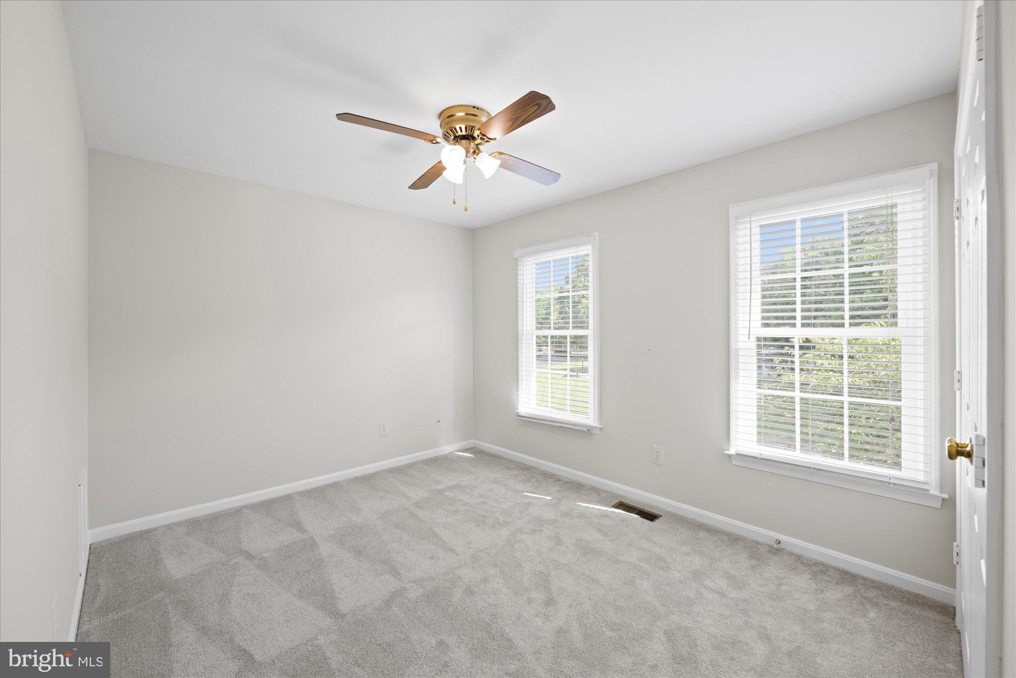 ASHBURN FARM - Residential