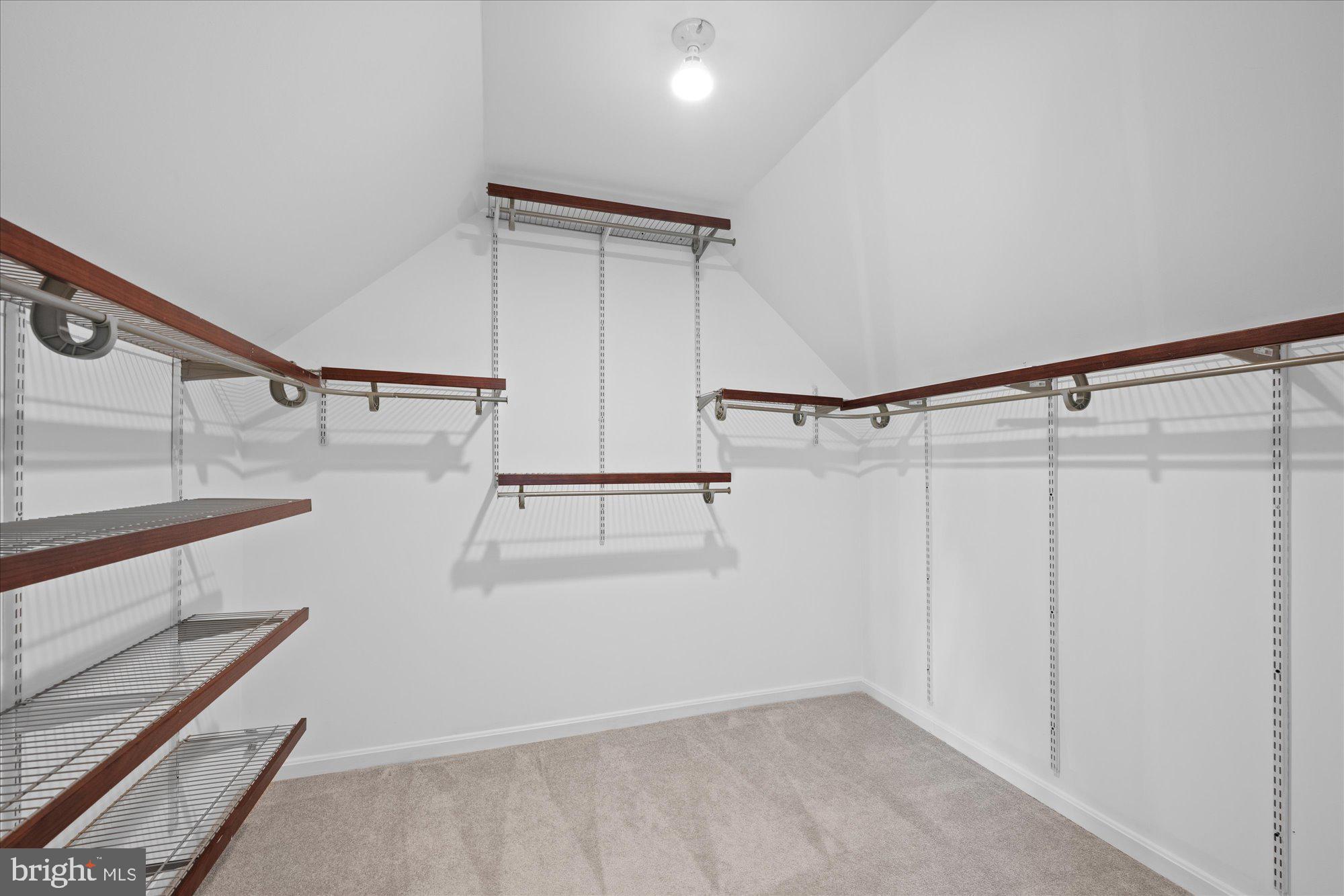 ASHBURN FARM - Residential