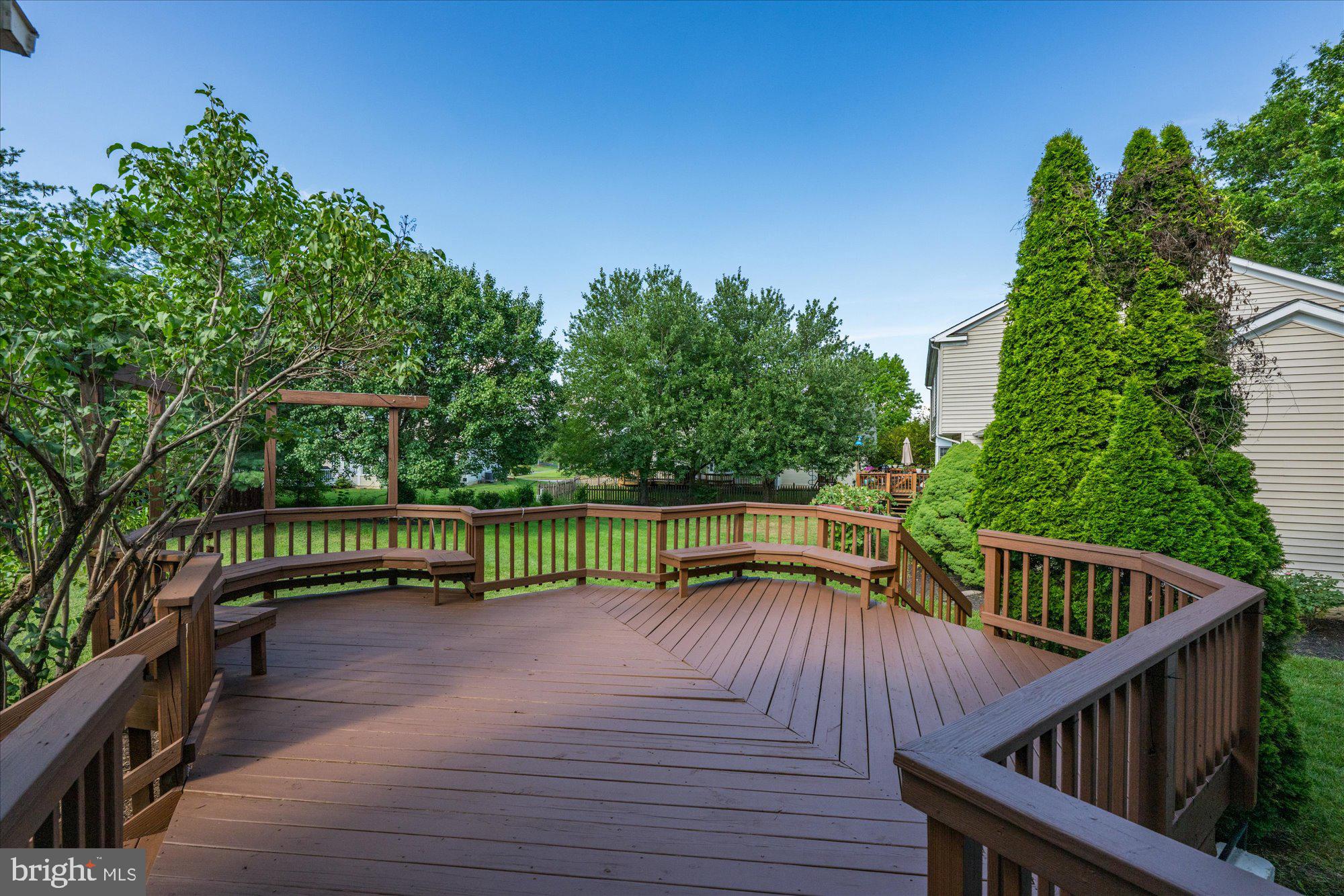 ASHBURN FARM - Residential