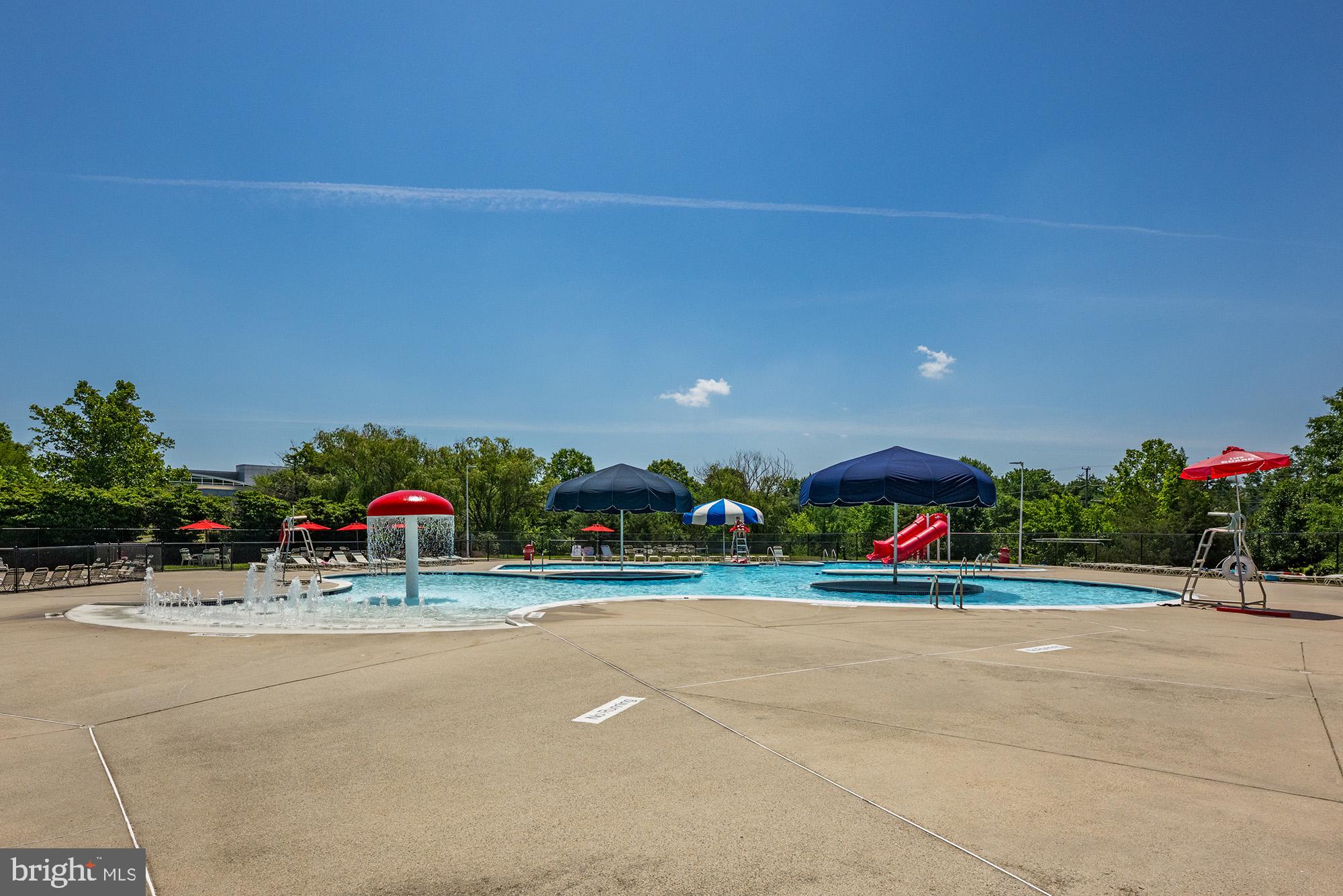 ASHBURN FARM - Residential