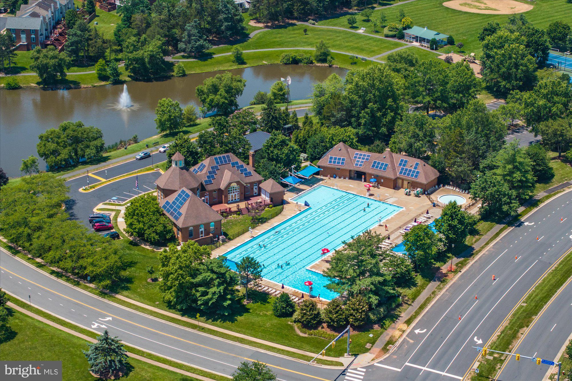 ASHBURN FARM - Residential