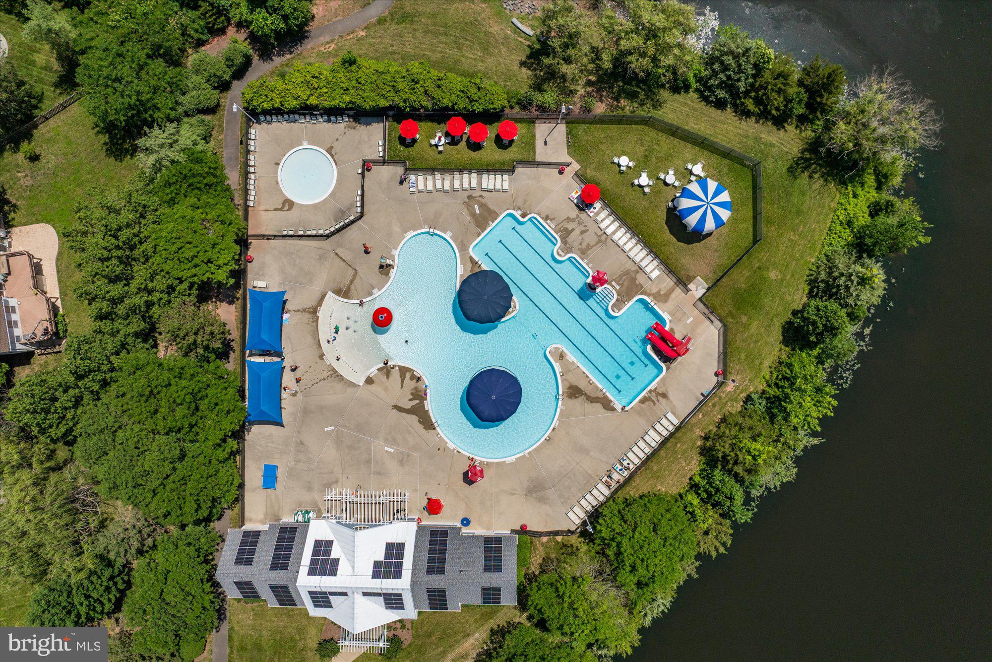 ASHBURN FARM - Residential