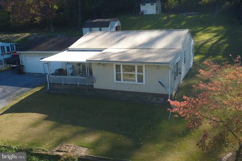 734 MAPLE GROVE RD NEW HOLLAND PA 17557