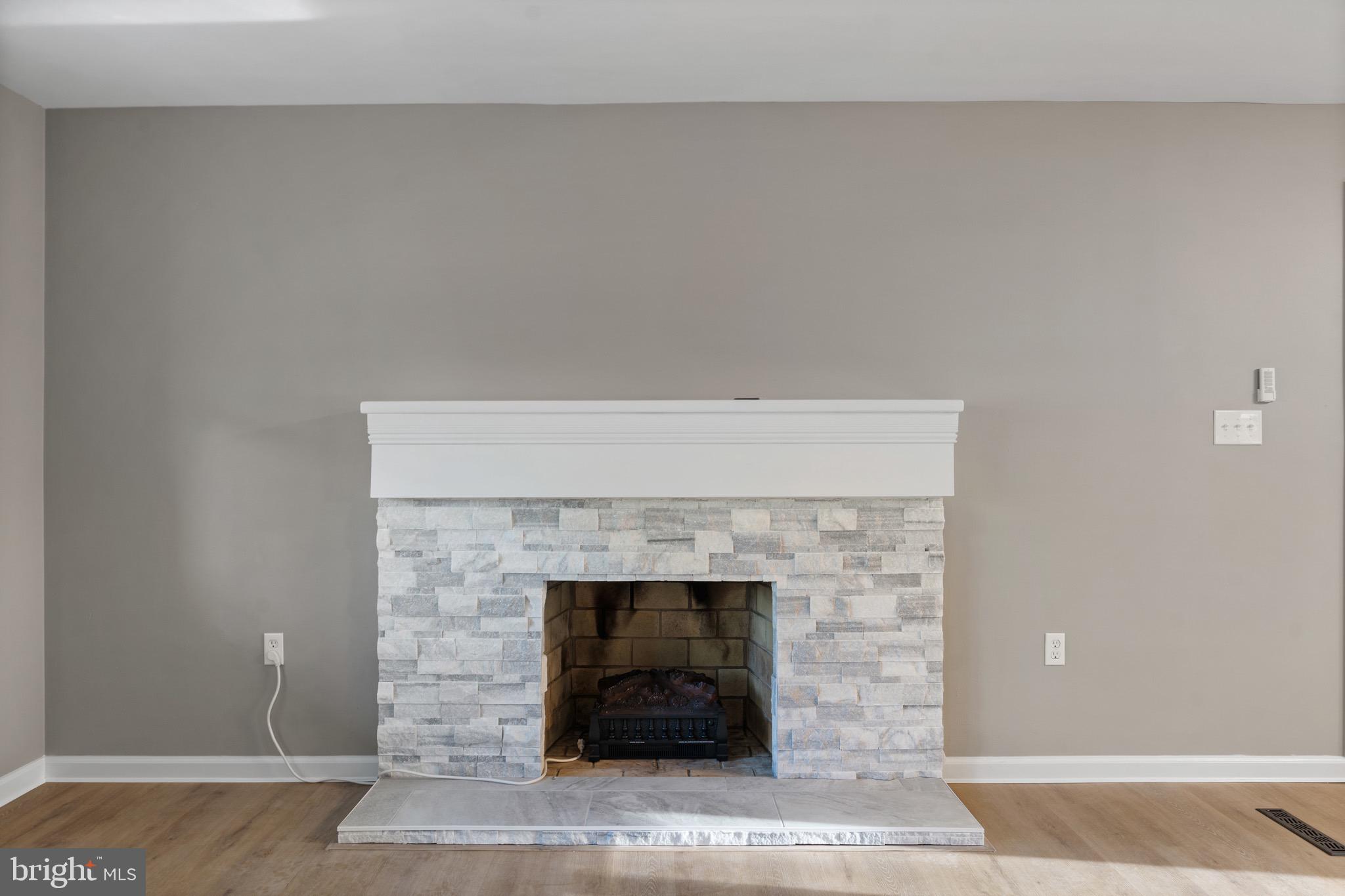 ROBIE MANOR SUB - Residential Lease