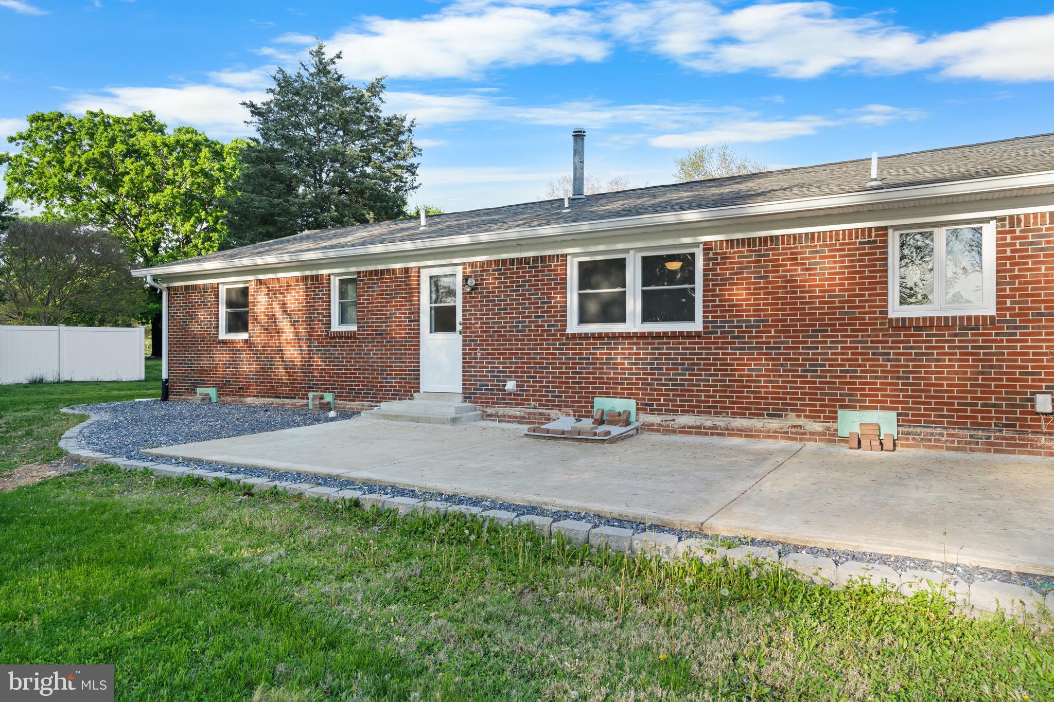 ROBIE MANOR SUB - Residential Lease