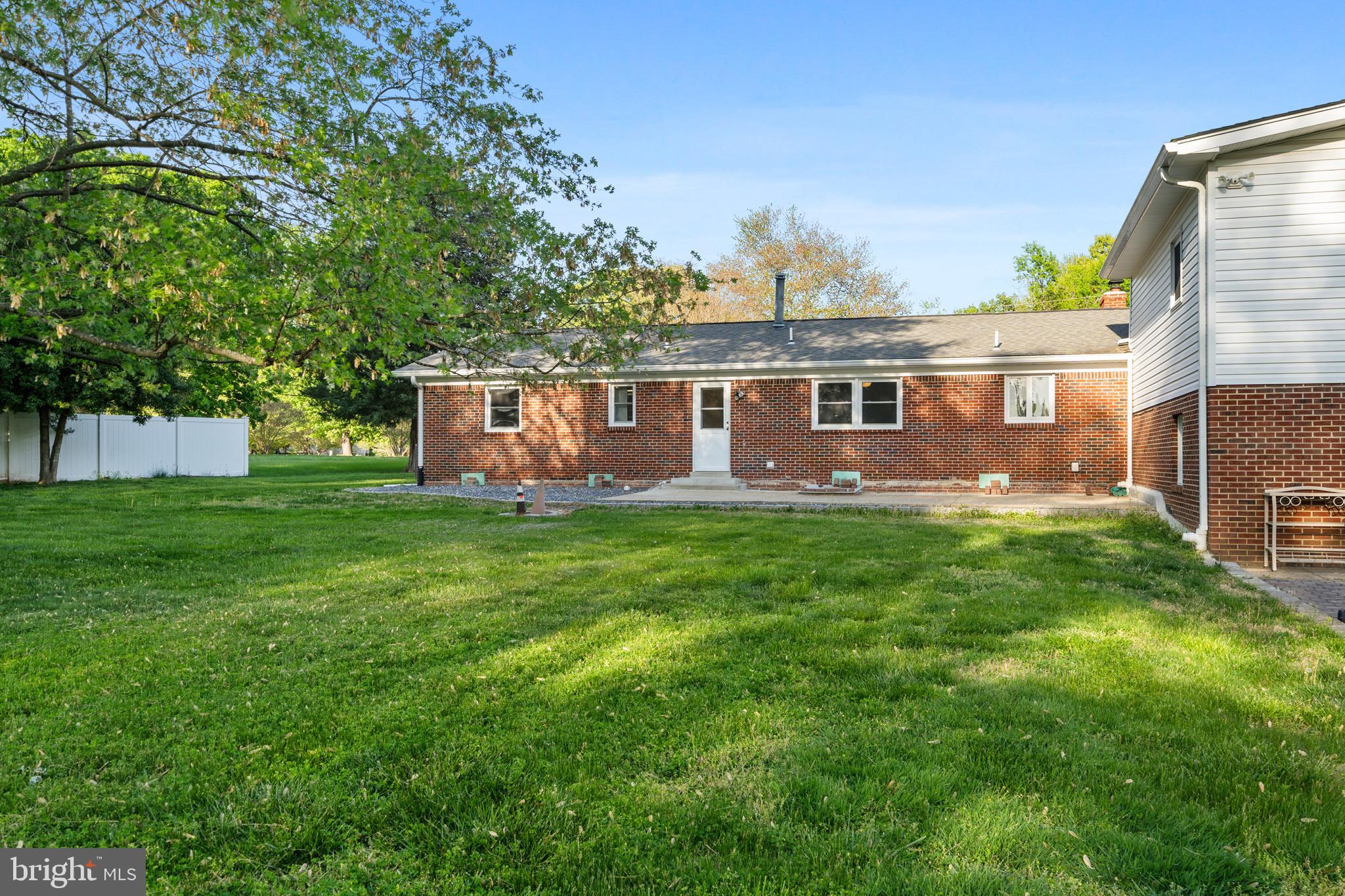 ROBIE MANOR SUB - Residential Lease