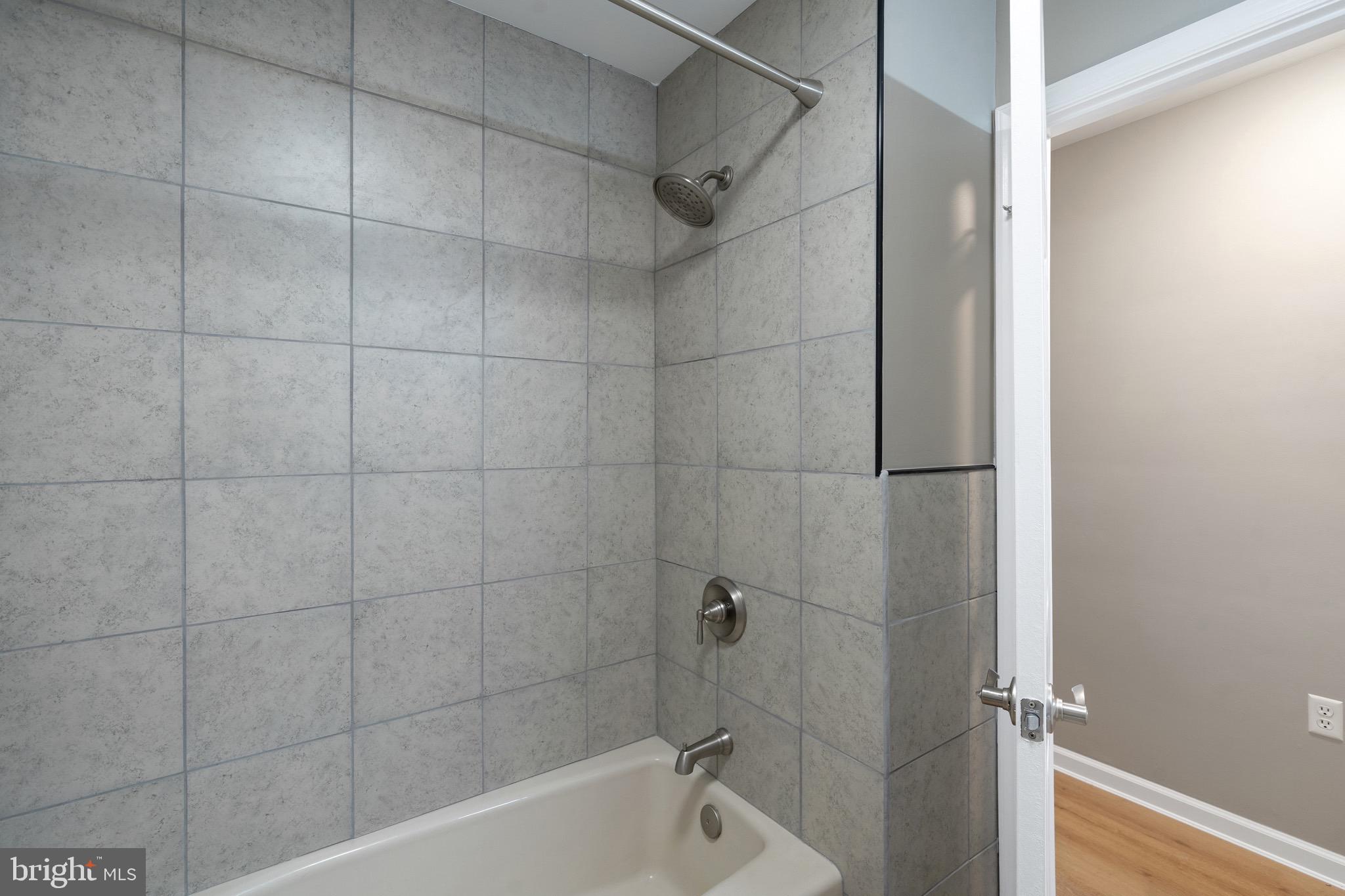 ROBIE MANOR SUB - Residential Lease