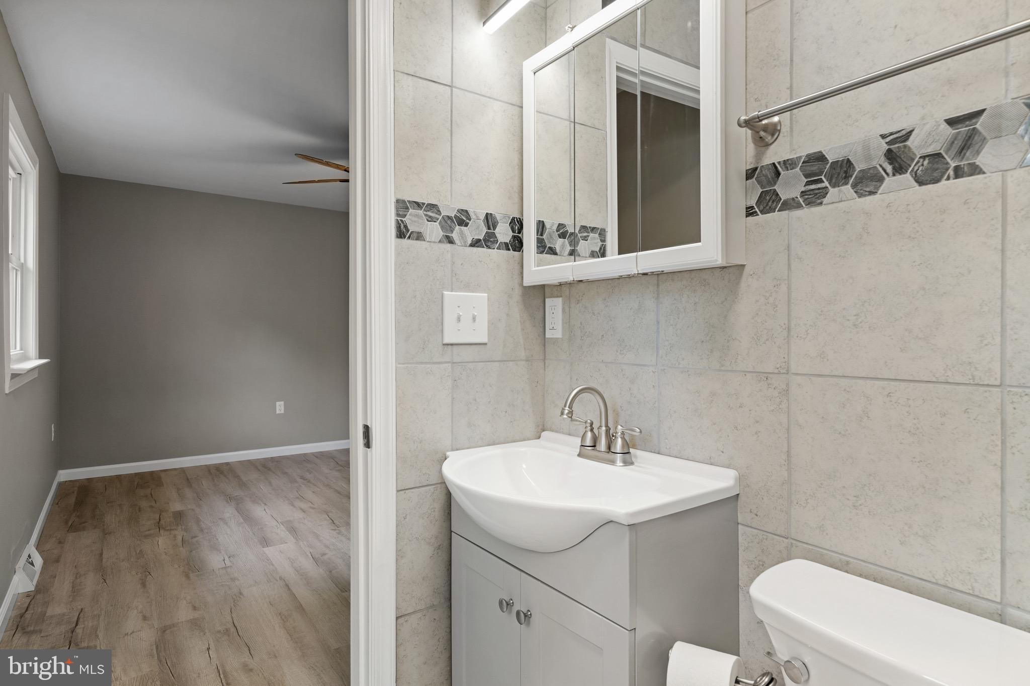 ROBIE MANOR SUB - Residential Lease