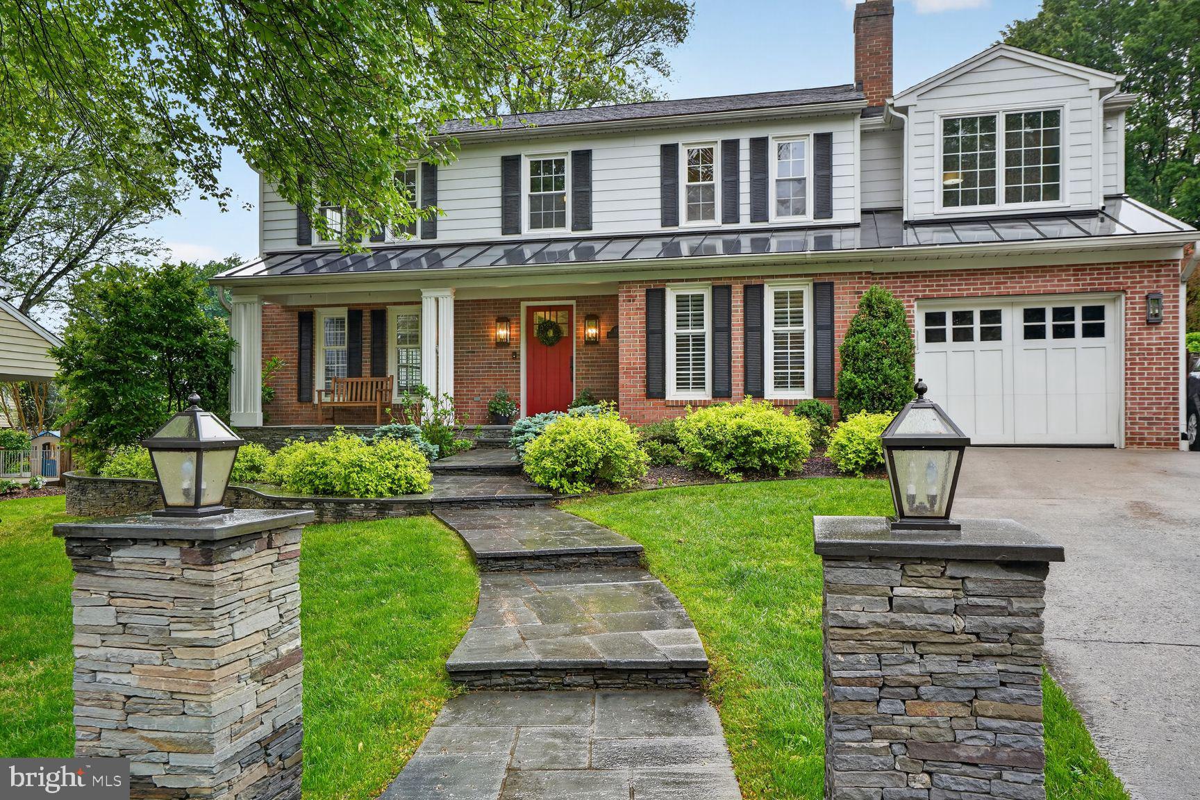 1854 ABBOTSFORD DRIVE