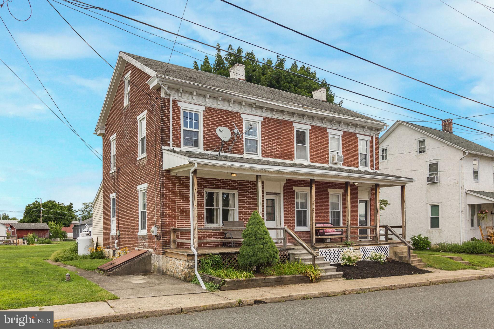 125 E CHESTNUT STREET