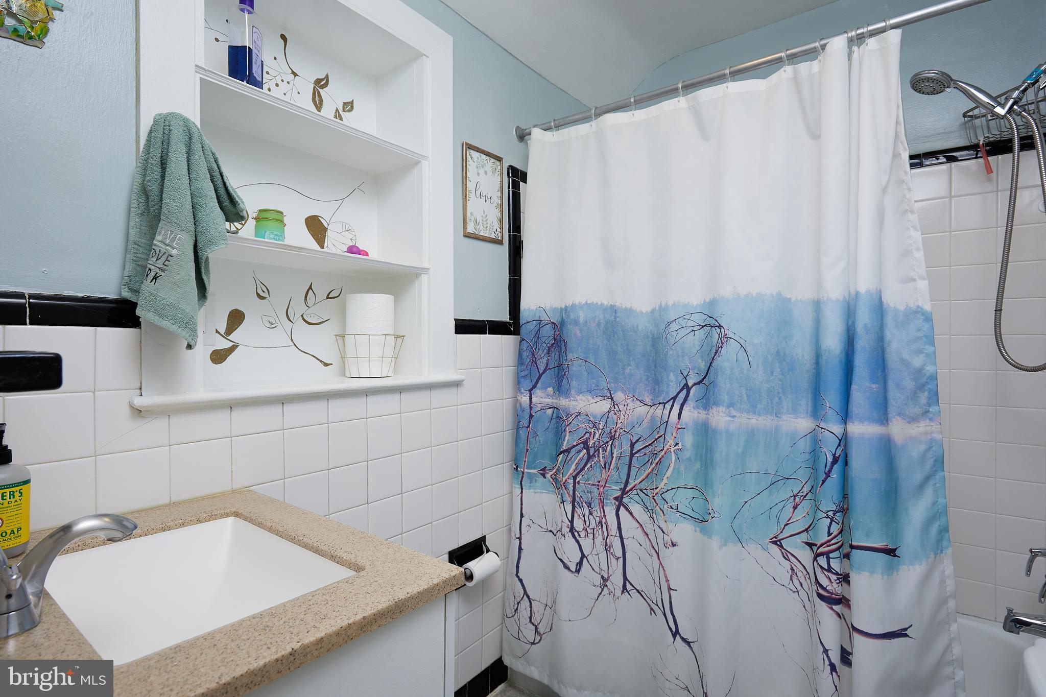 MICHIGAN PARK HILLS - Residential