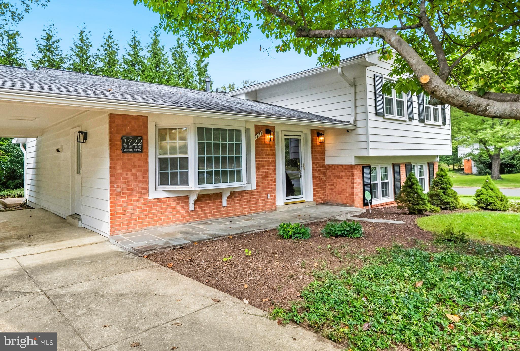 1722 PINE VALLEY DRIVE