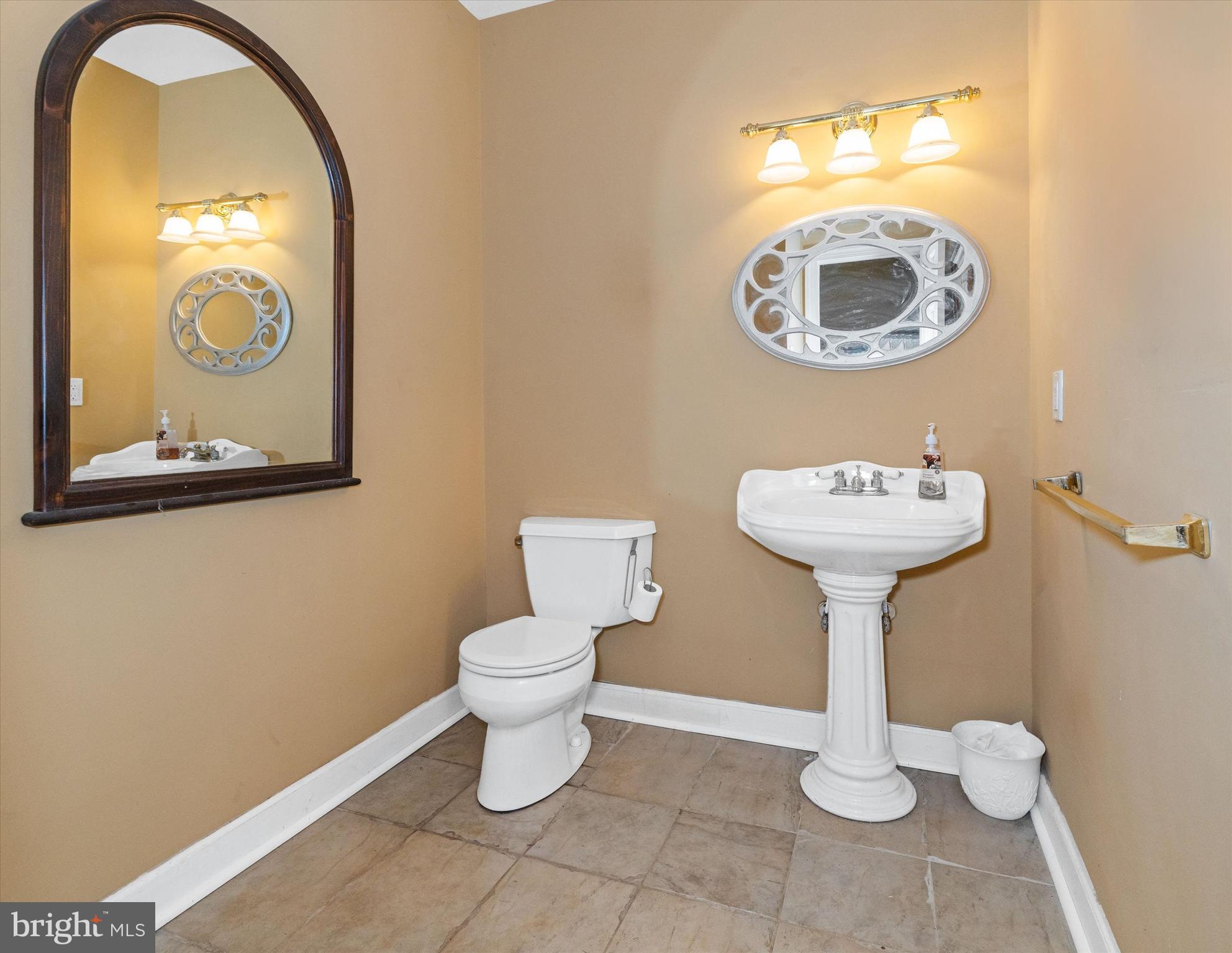 BLACKSHIRE - Residential