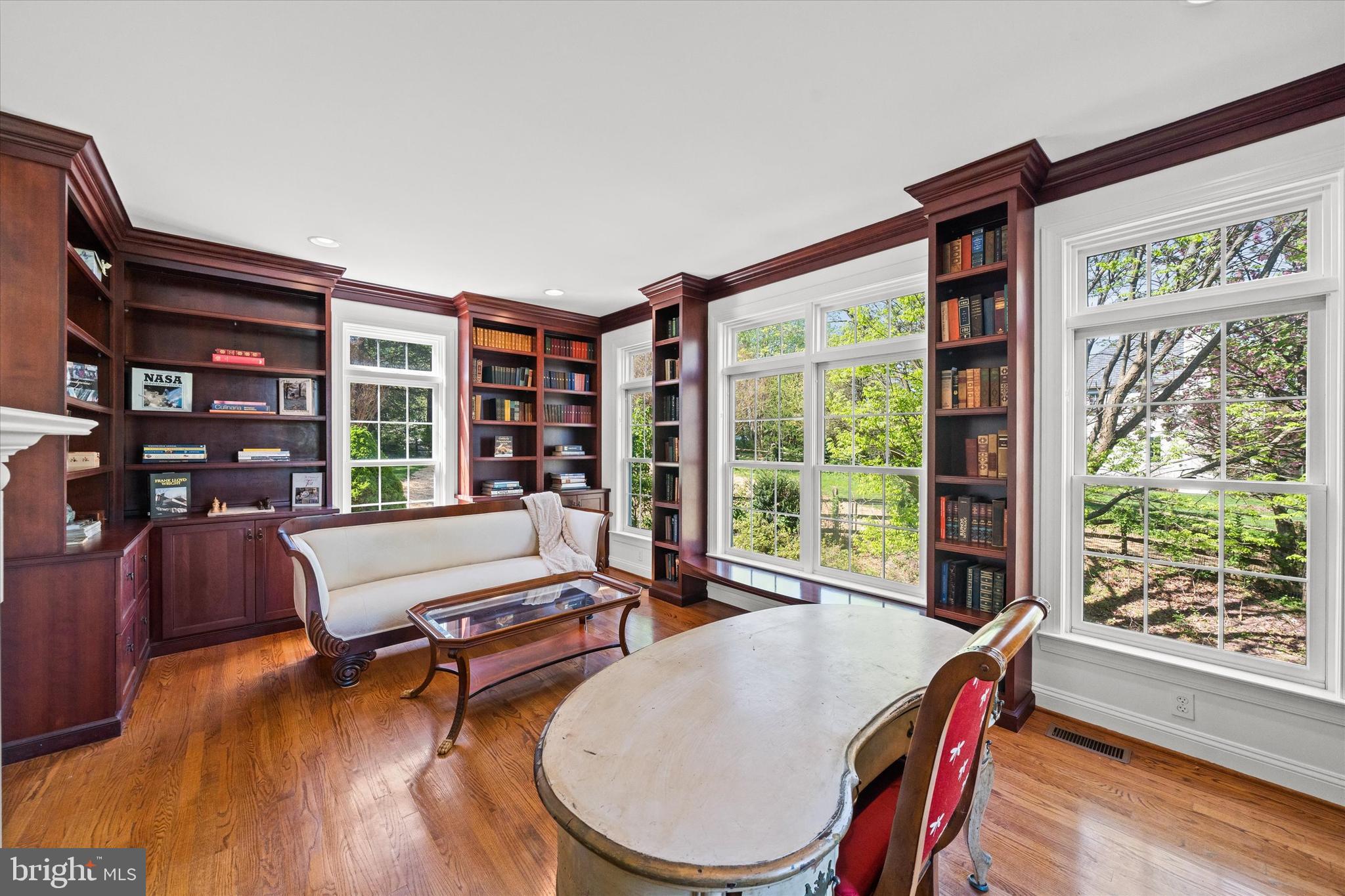 BLACKSHIRE - Residential