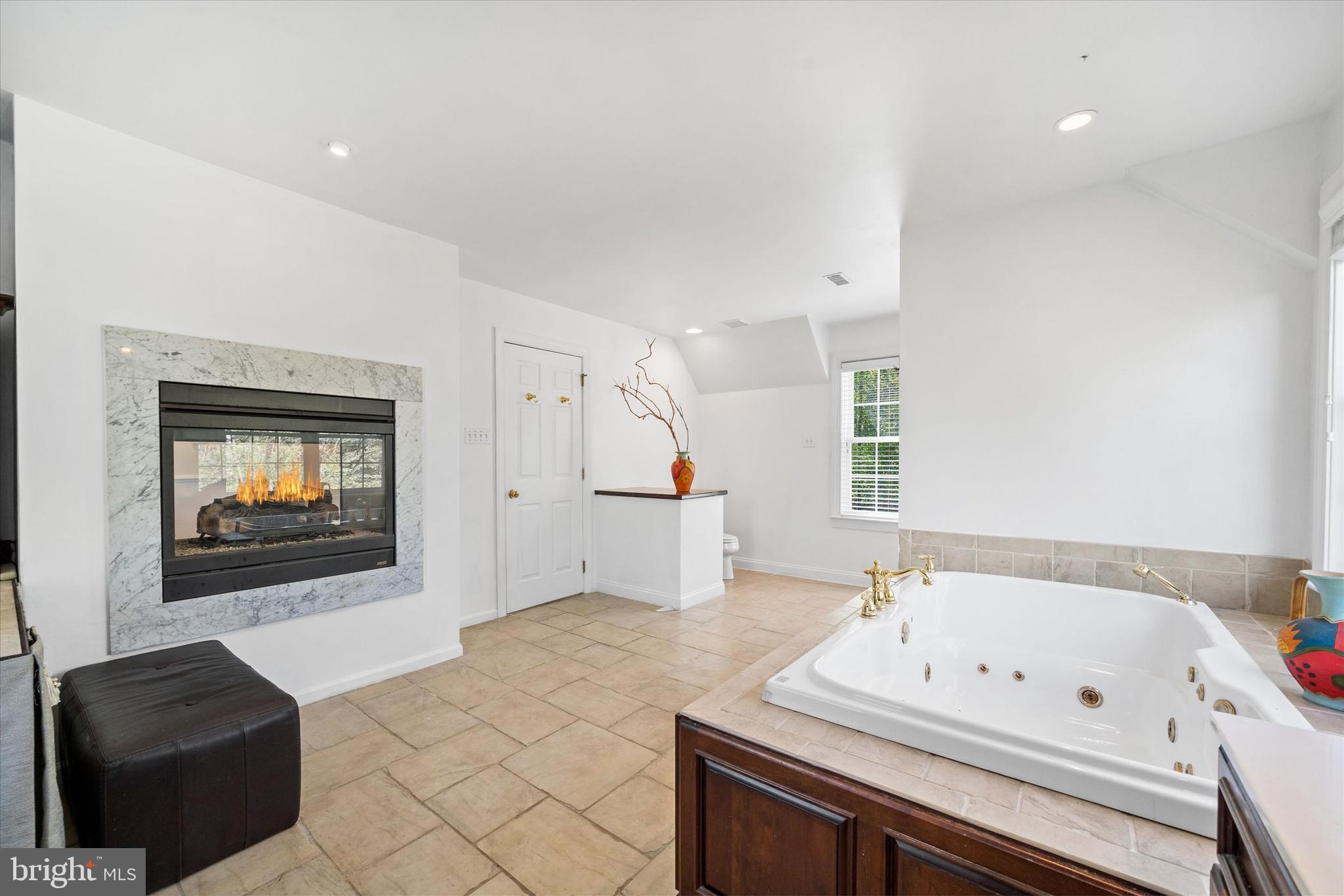 BLACKSHIRE - Residential