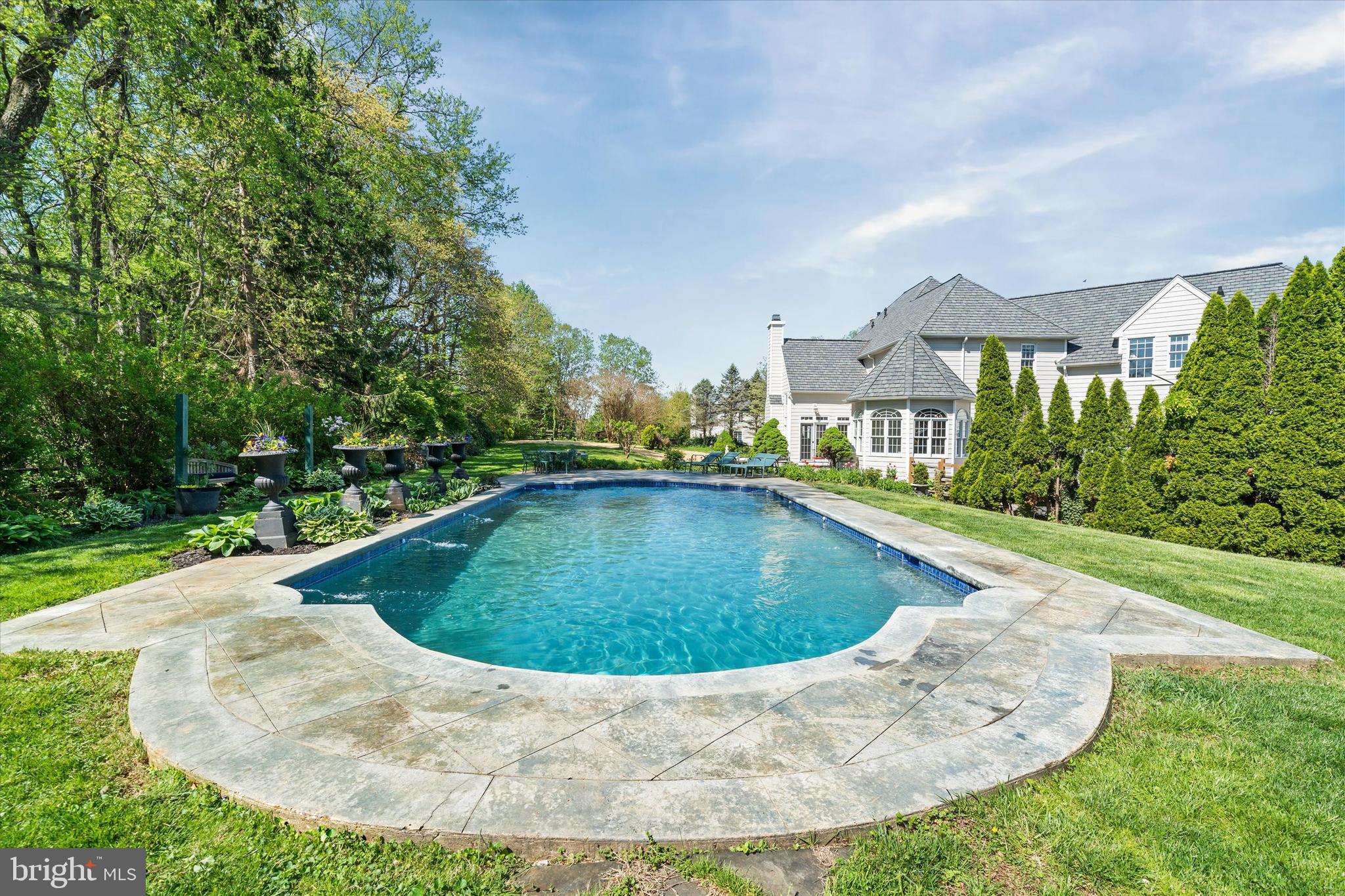 BLACKSHIRE - Residential