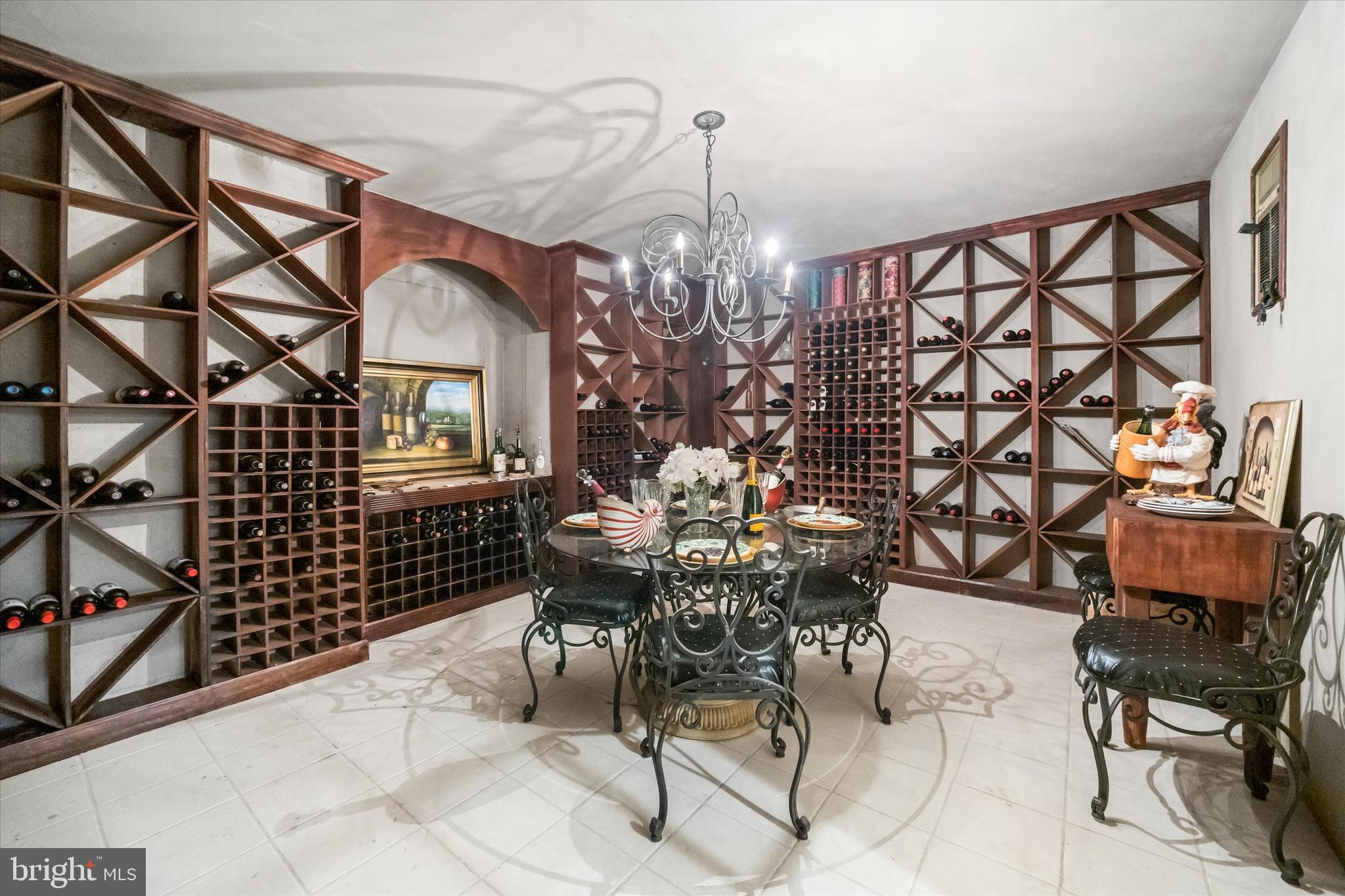 BLACKSHIRE - Residential