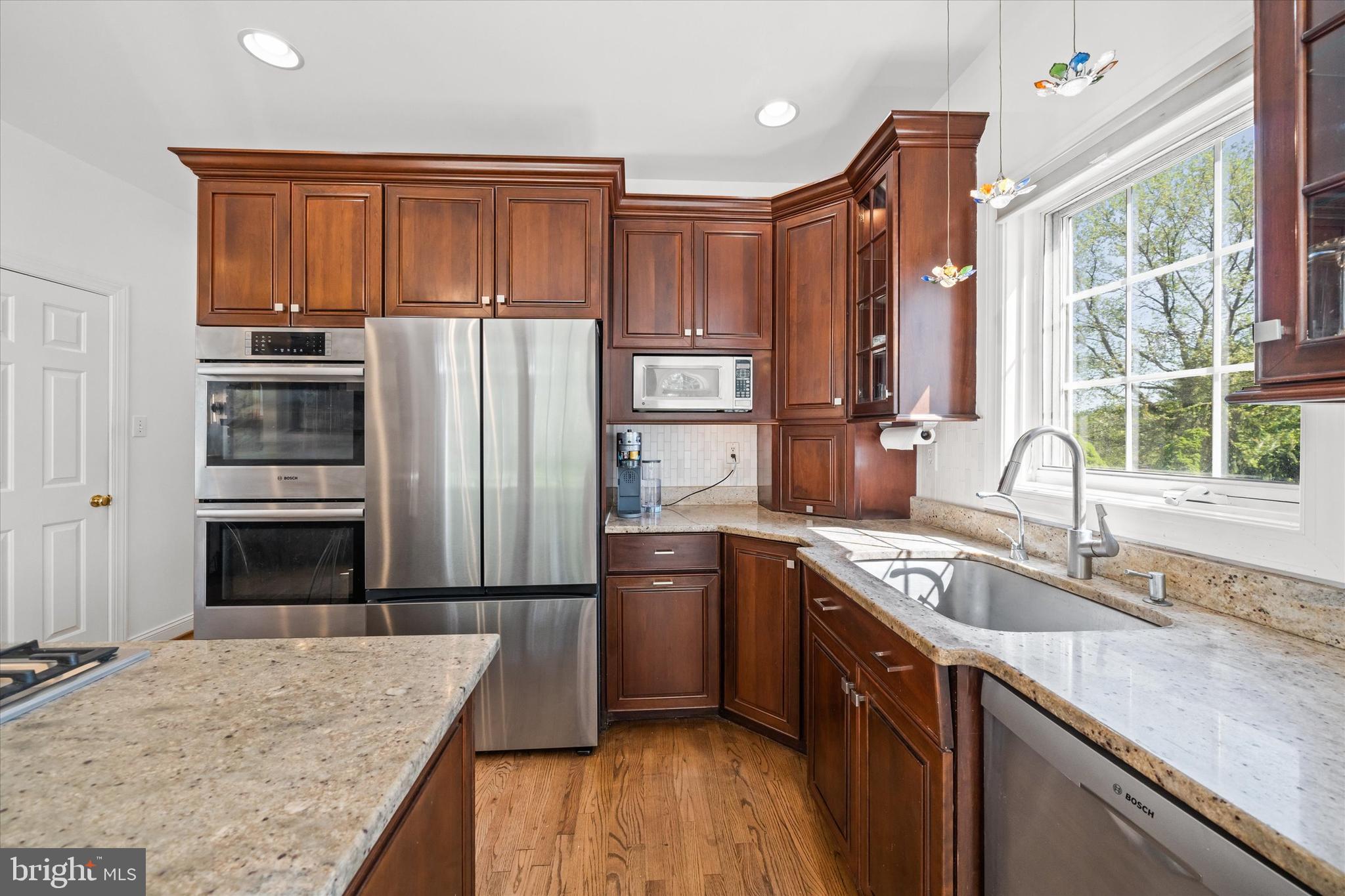 BLACKSHIRE - Residential