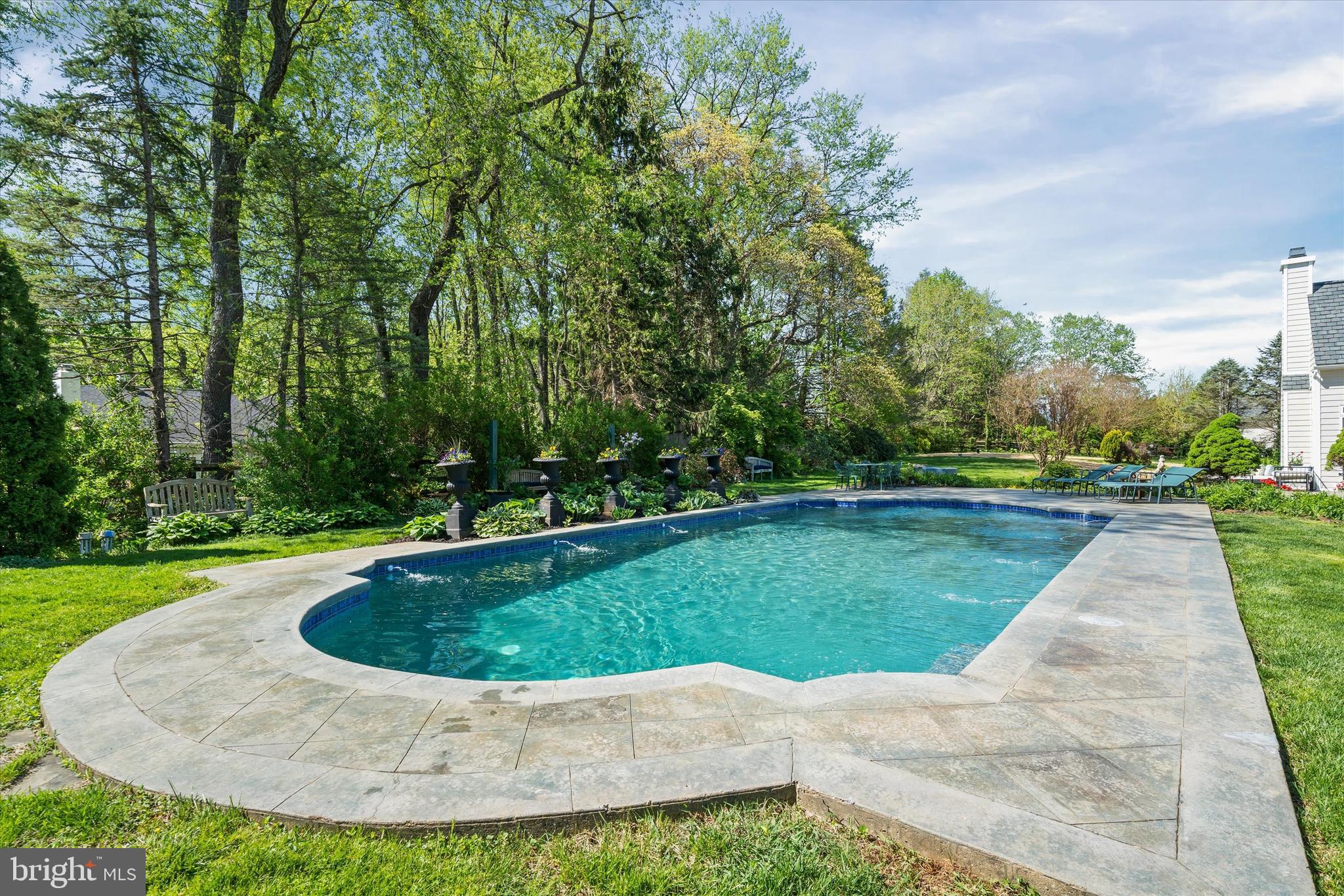 BLACKSHIRE - Residential