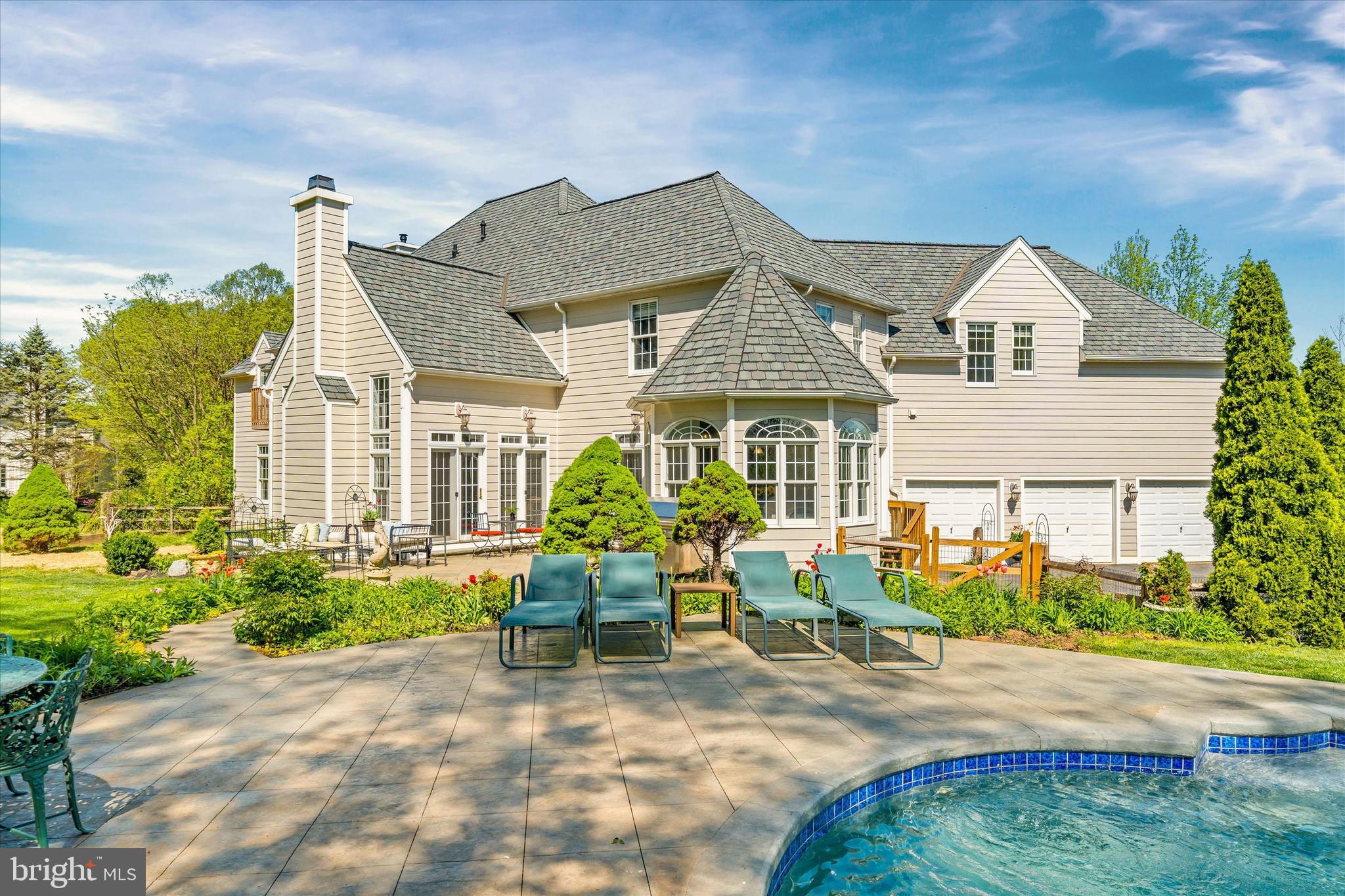 BLACKSHIRE - Residential