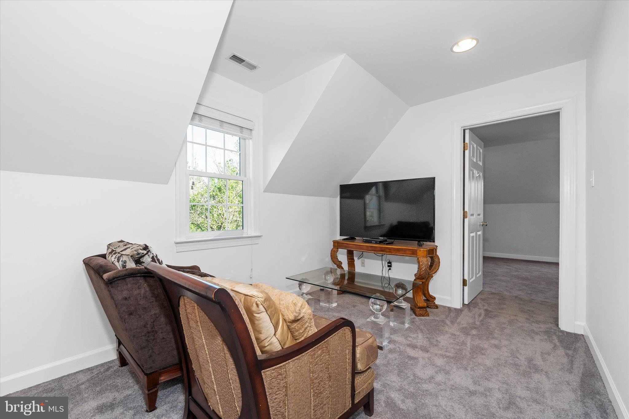 BLACKSHIRE - Residential