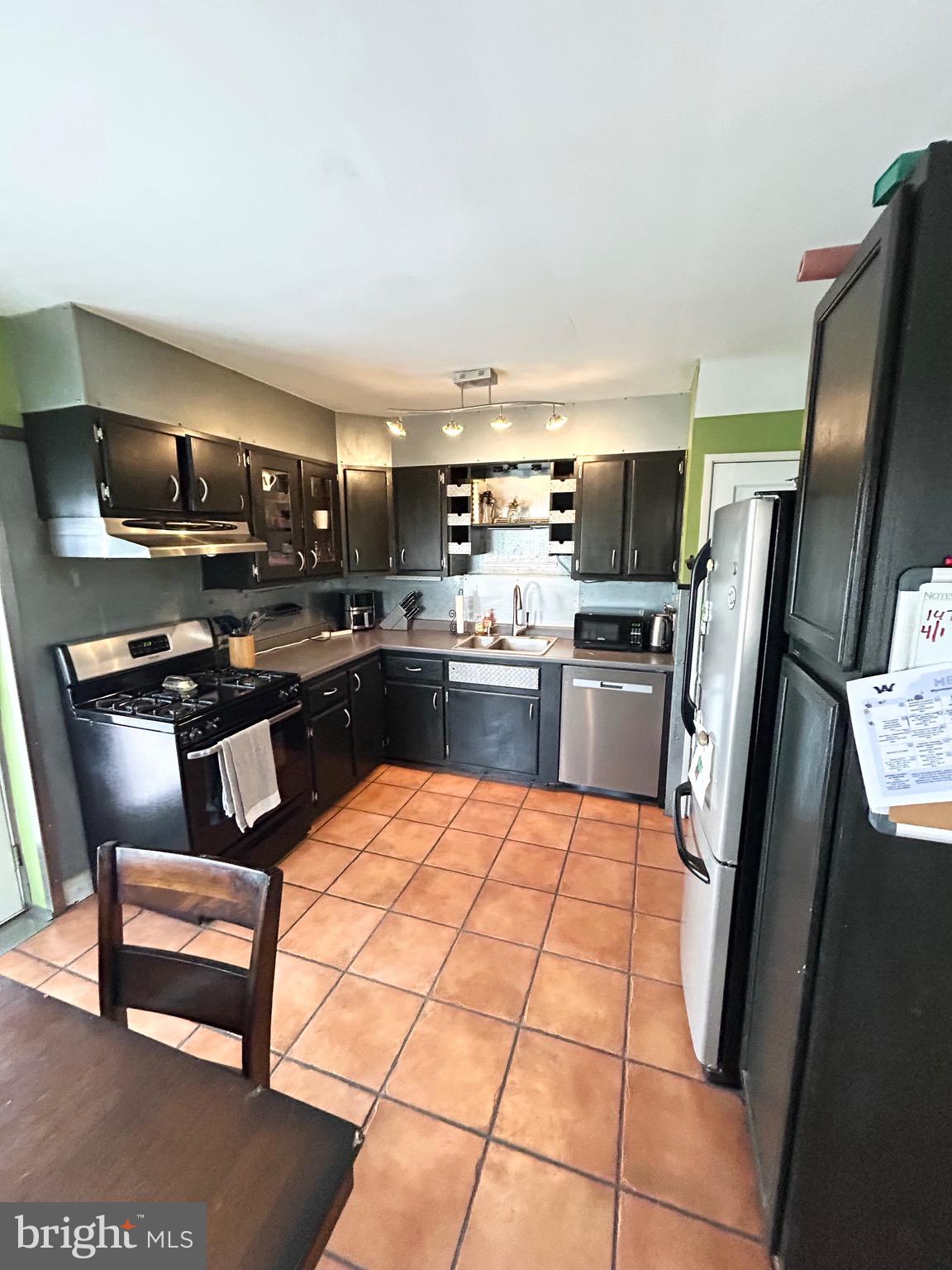 WYOMISSING HILLS - Residential