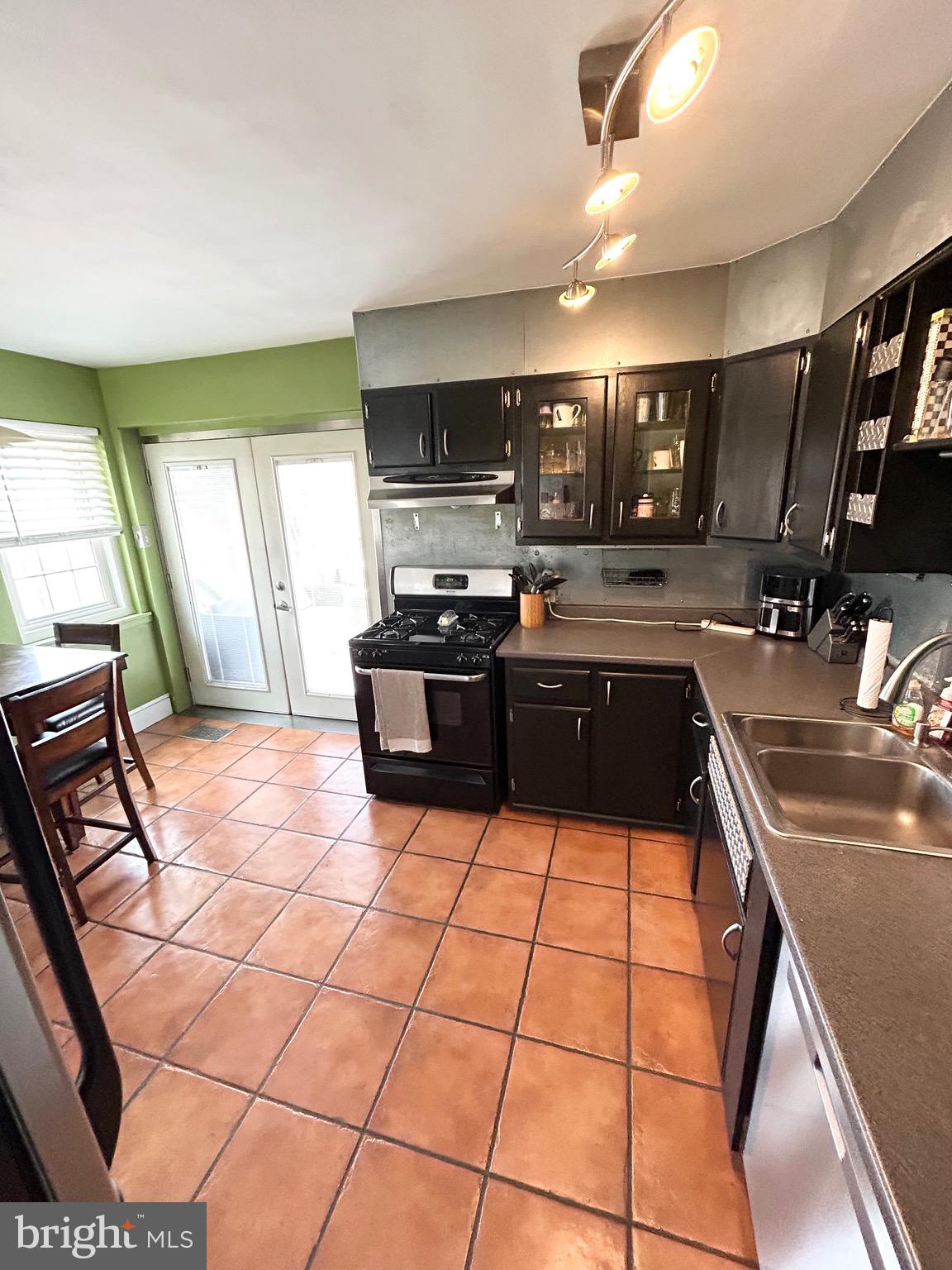 WYOMISSING HILLS - Residential