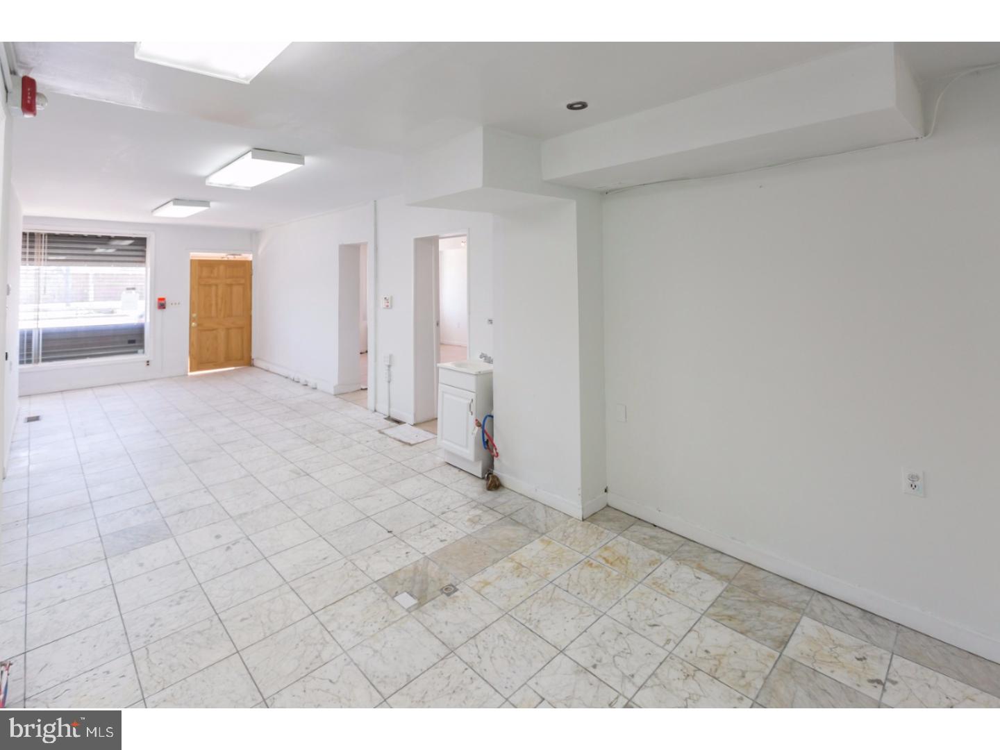 FISHTOWN - Commercial Sale