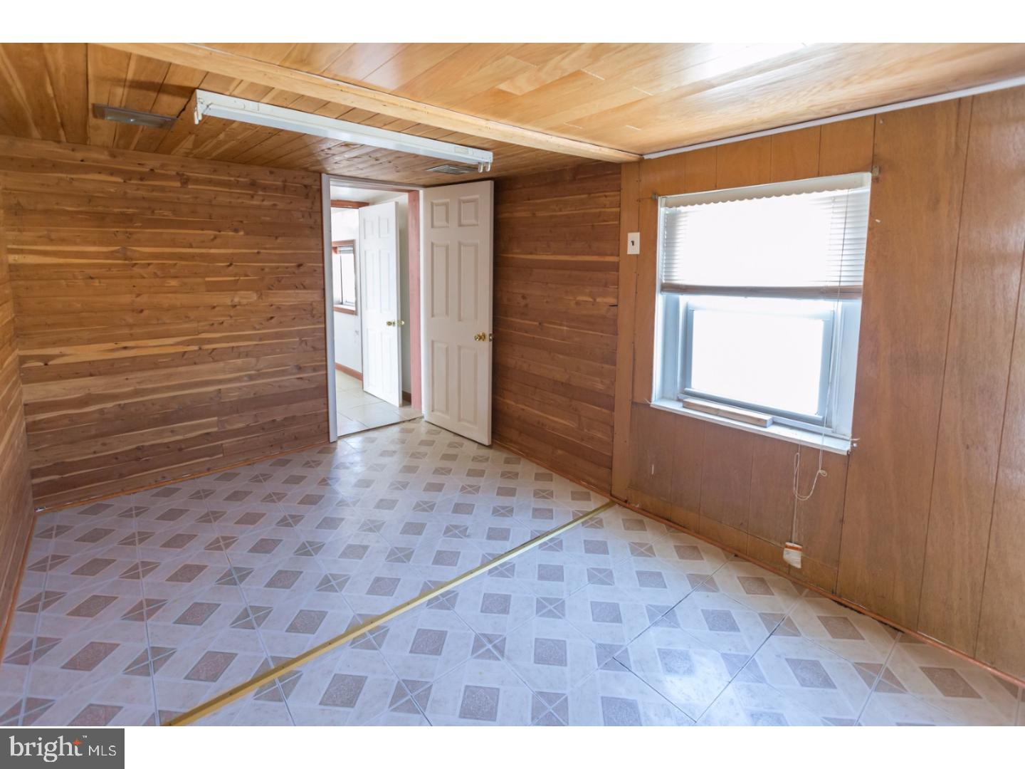 FISHTOWN - Commercial Sale