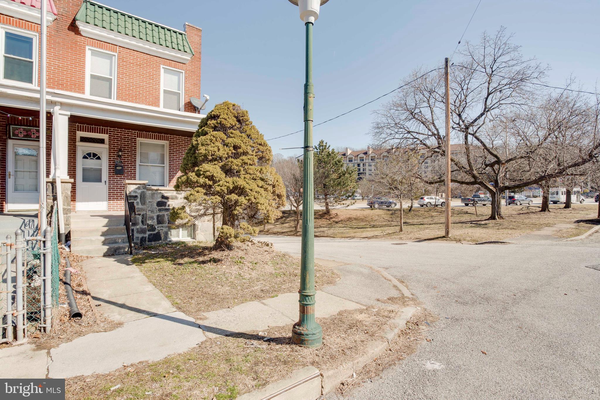 MEDFIELD - Residential Lease