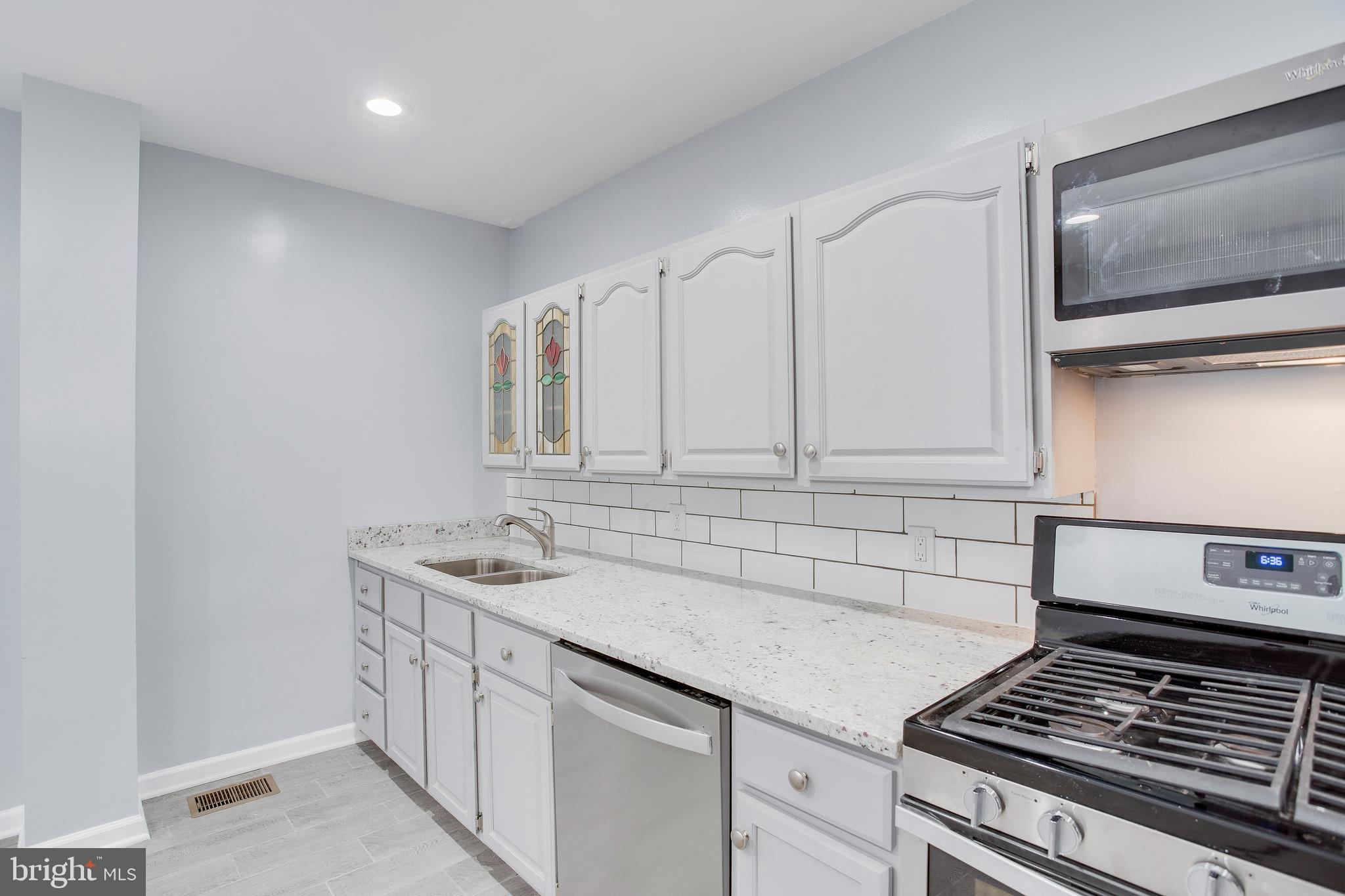 MEDFIELD - Residential Lease