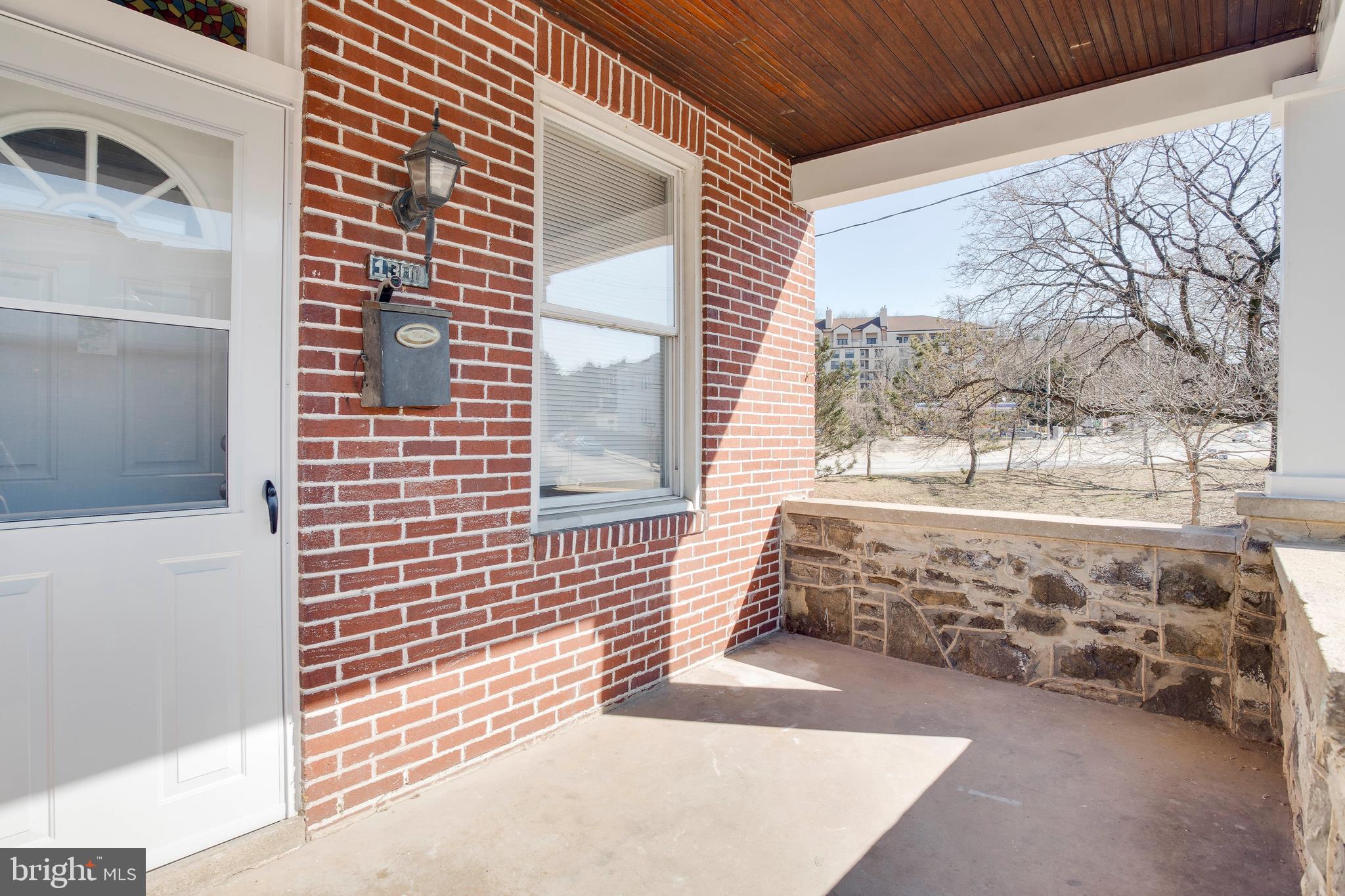 MEDFIELD - Residential Lease