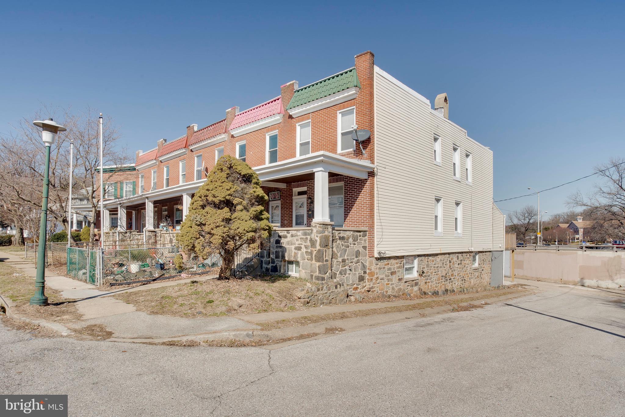 MEDFIELD - Residential Lease