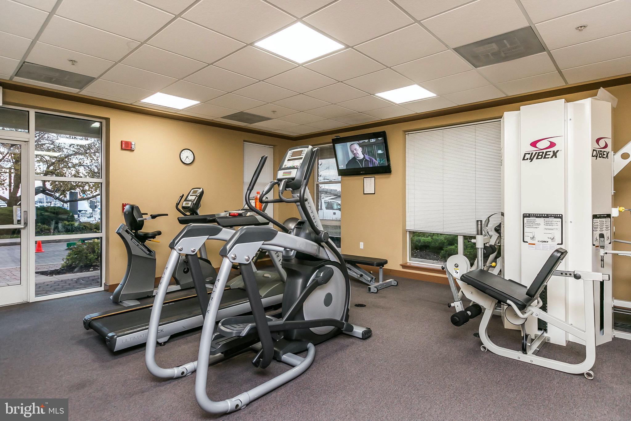 PIERSIDE AT HARBORVIEW - Residential