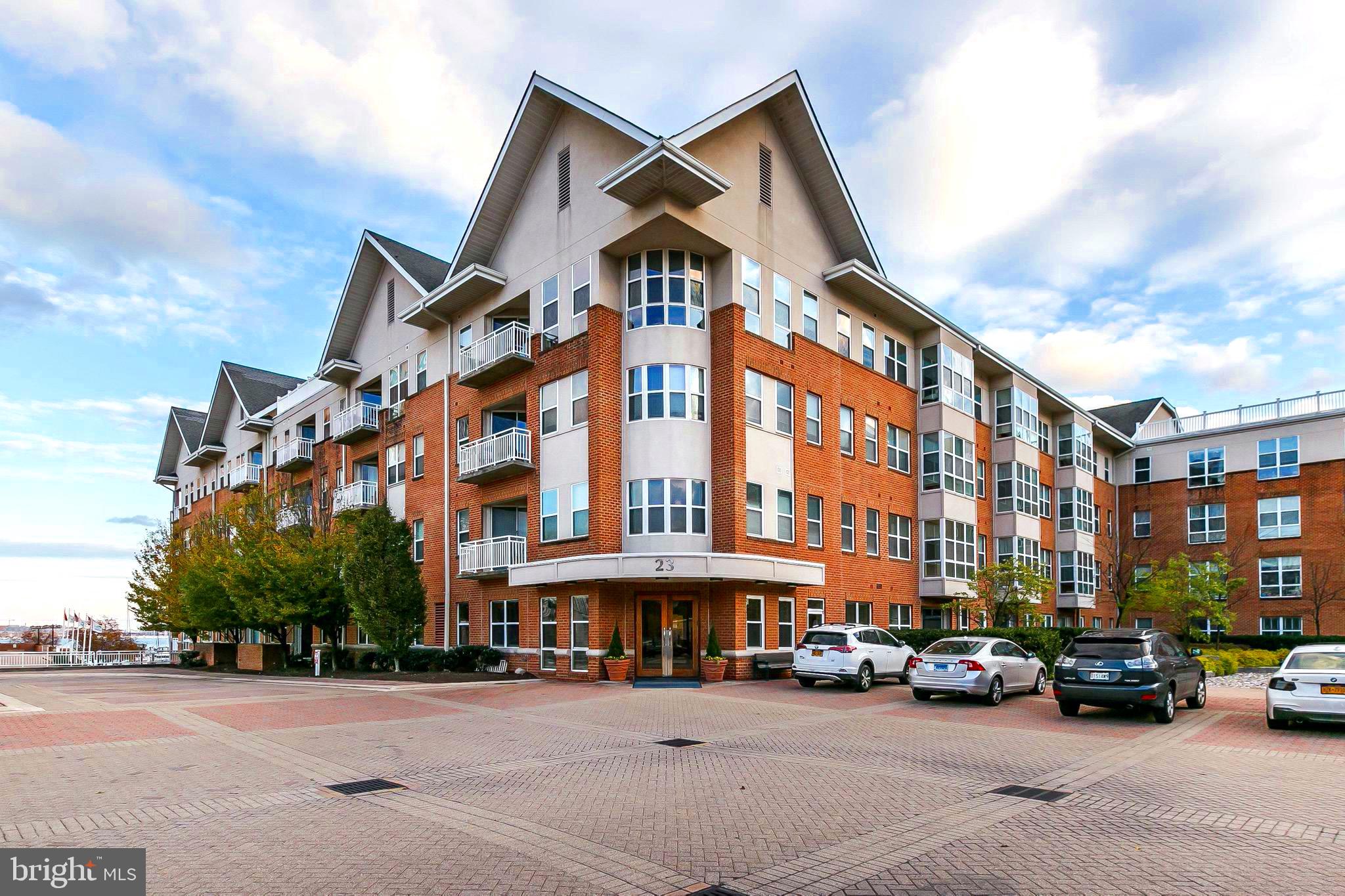 PIERSIDE AT HARBORVIEW - Residential