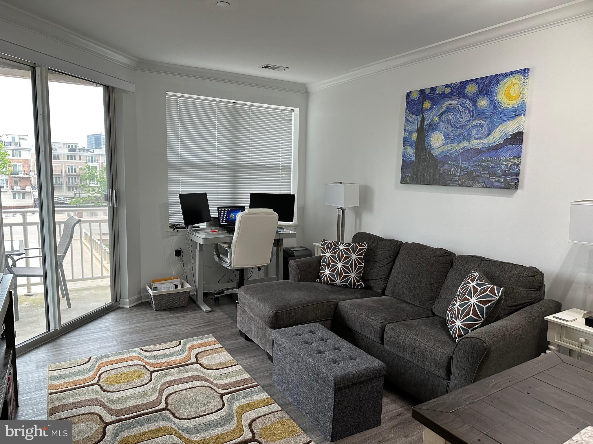 PIERSIDE AT HARBORVIEW - Residential