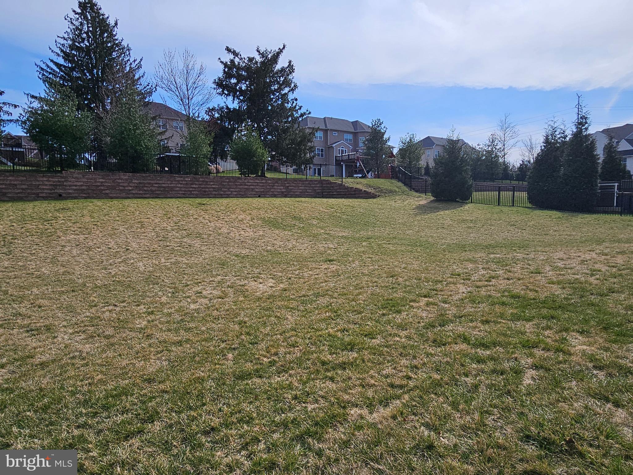 HORSHAM VALLEY ESTAT - Residential