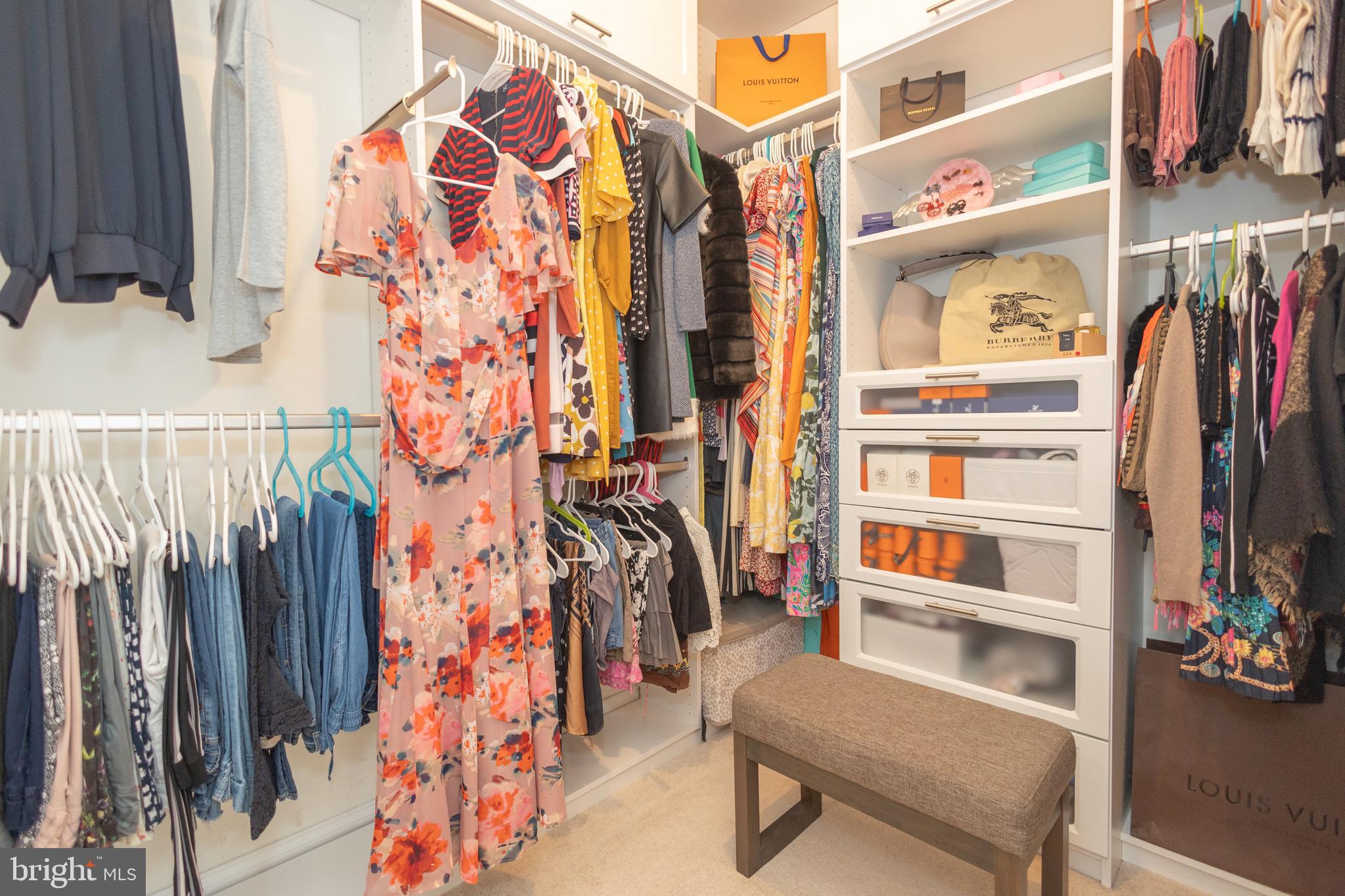 HORSHAM VALLEY ESTAT - Residential