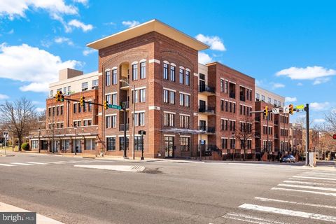 Photo of 181 E Reed Avenue, ALEXANDRIA, VA 22305 (MLS # VAAX2055016)