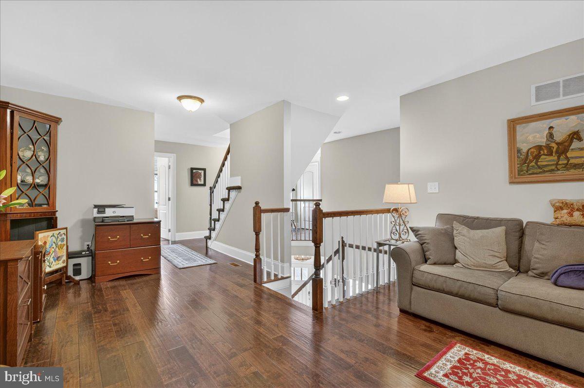 APPLEBROOK MEADOWS - Residential