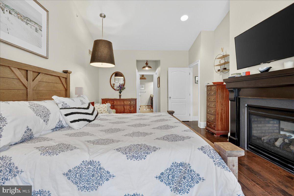 APPLEBROOK MEADOWS - Residential