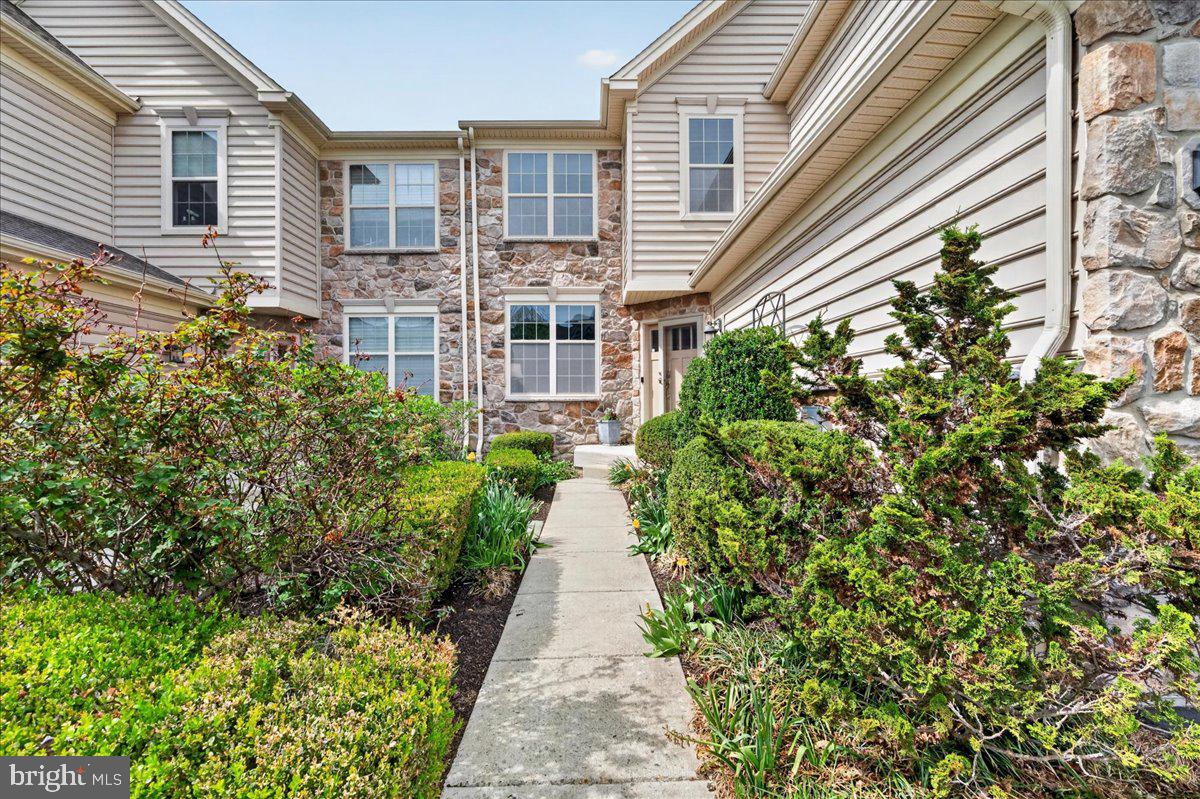 APPLEBROOK MEADOWS - Residential