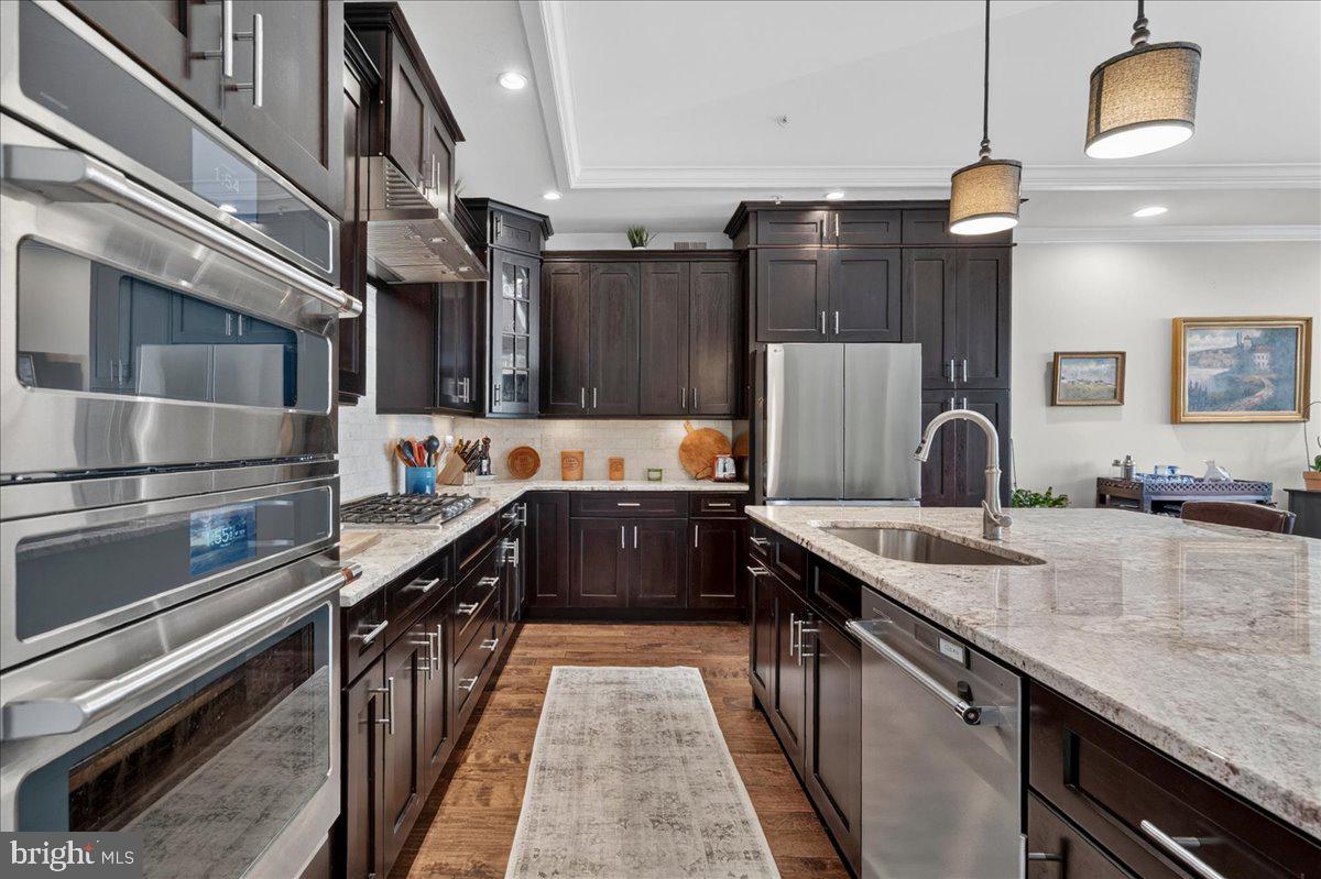 APPLEBROOK MEADOWS - Residential